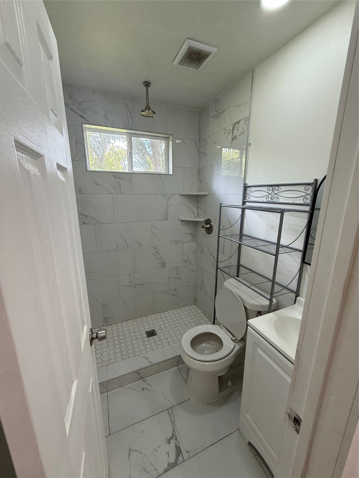 7003 Hoffman Street B Property Photo 13
