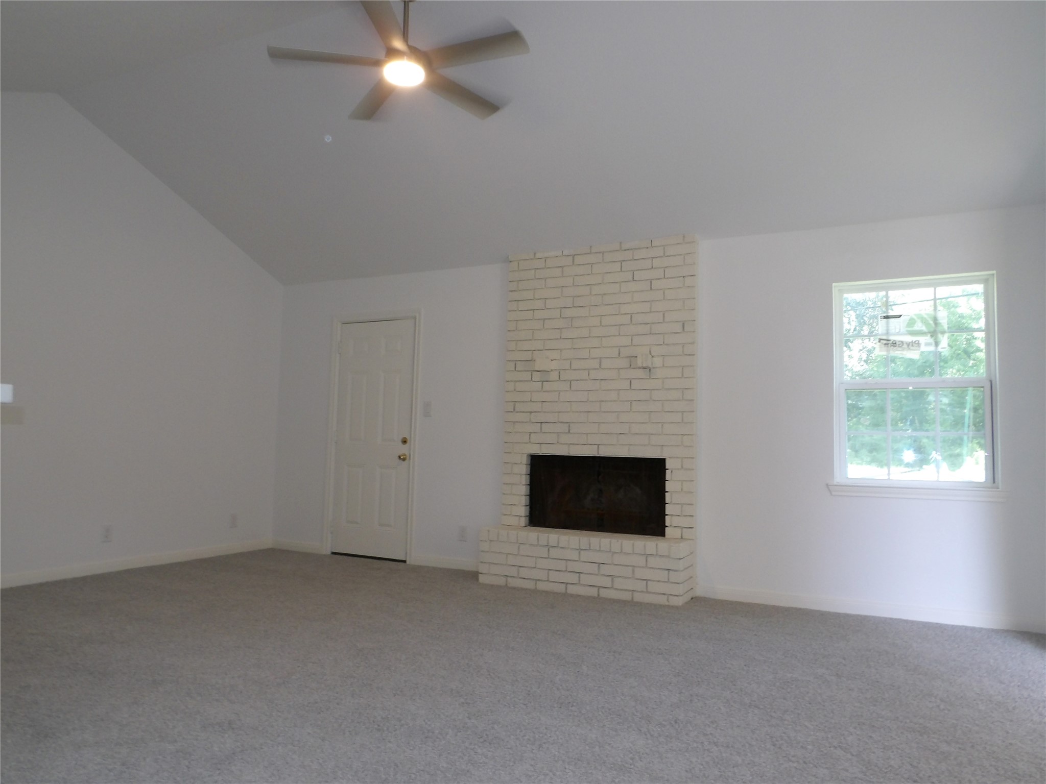 217 Sugar Cane Trace Property Photo 3