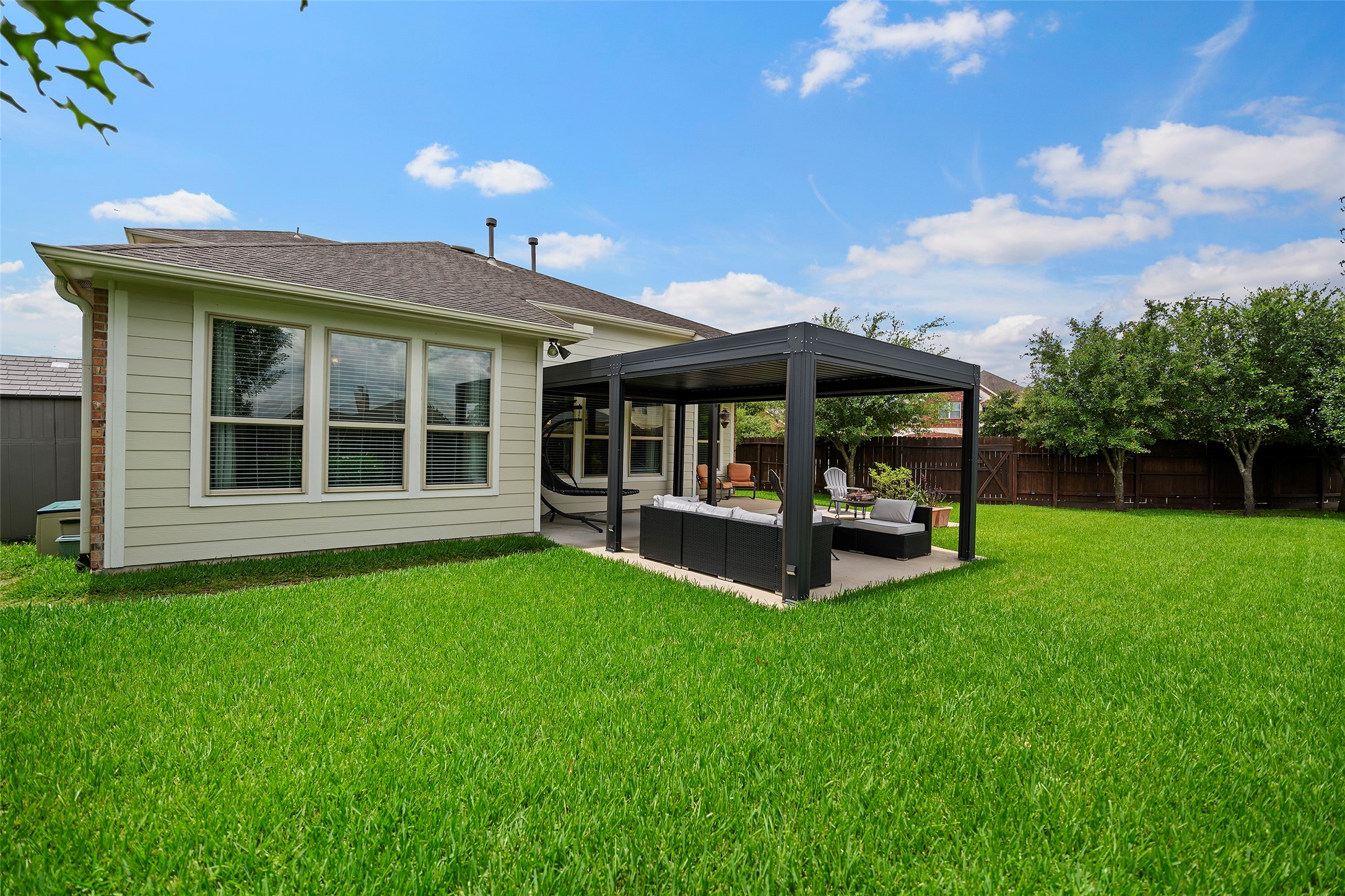 24734 Emerald Pool Falls Drive Property Photo 16