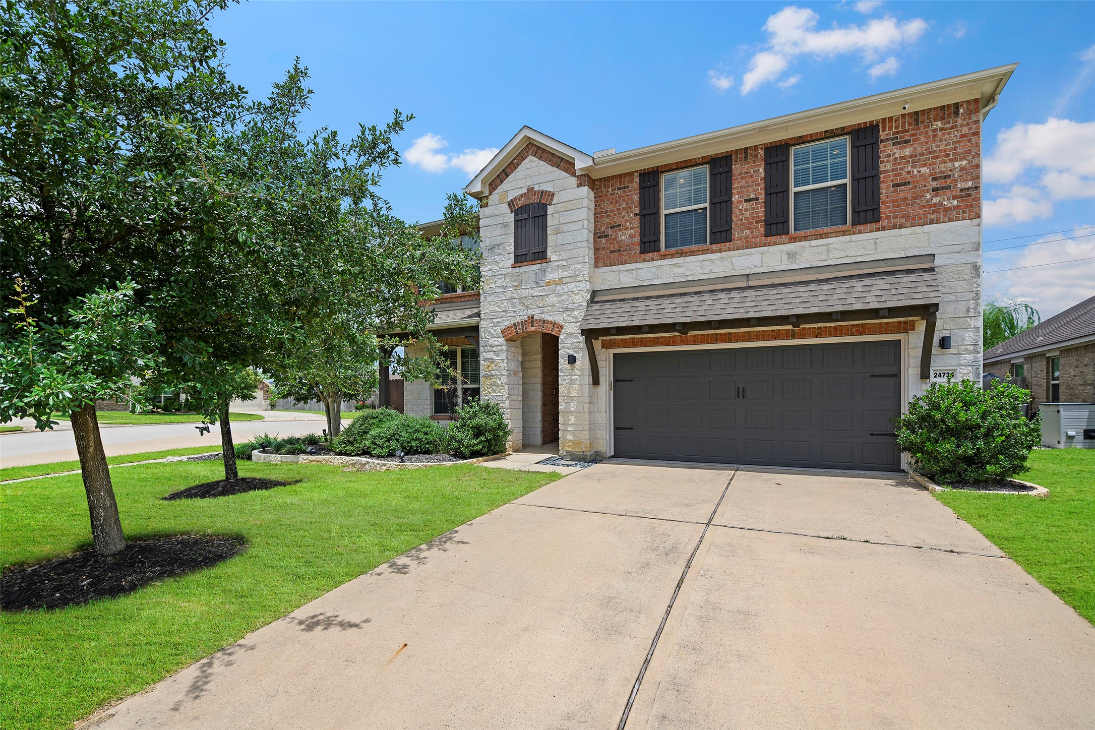 24734 Emerald Pool Falls Drive Property Photo 40