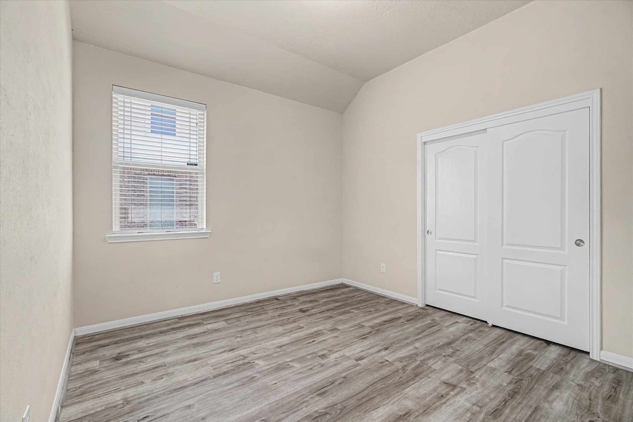 3834 Raintree Village Drive Property Photo 17