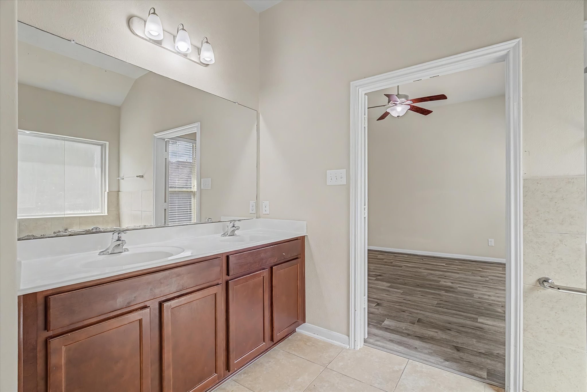 3834 Raintree Village Drive Property Photo 20