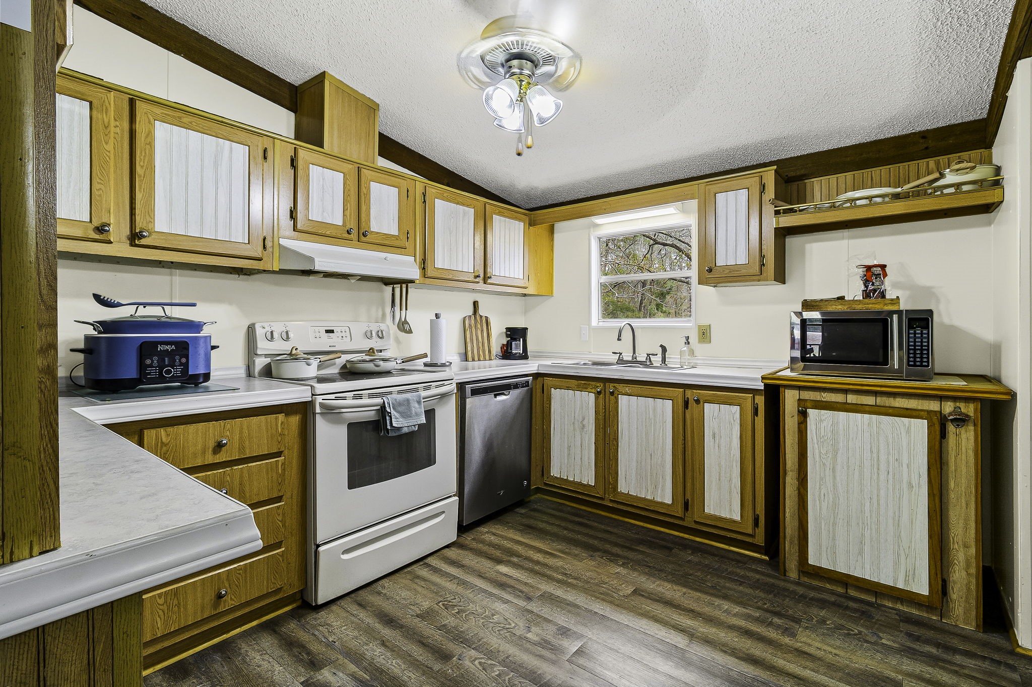 106 Jefferson Street Property Photo 10