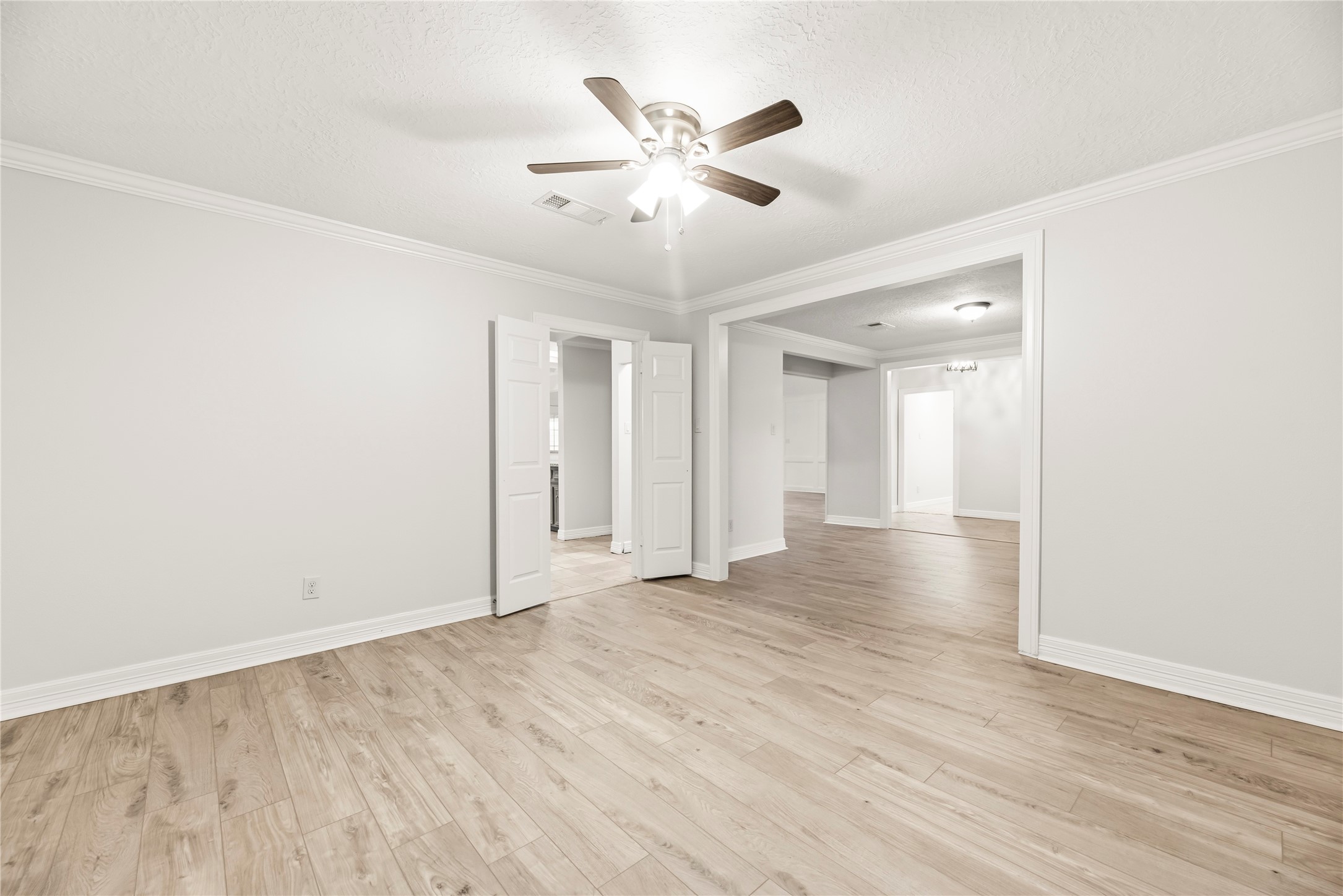 5903 Echo Lake Lane Property Photo 8