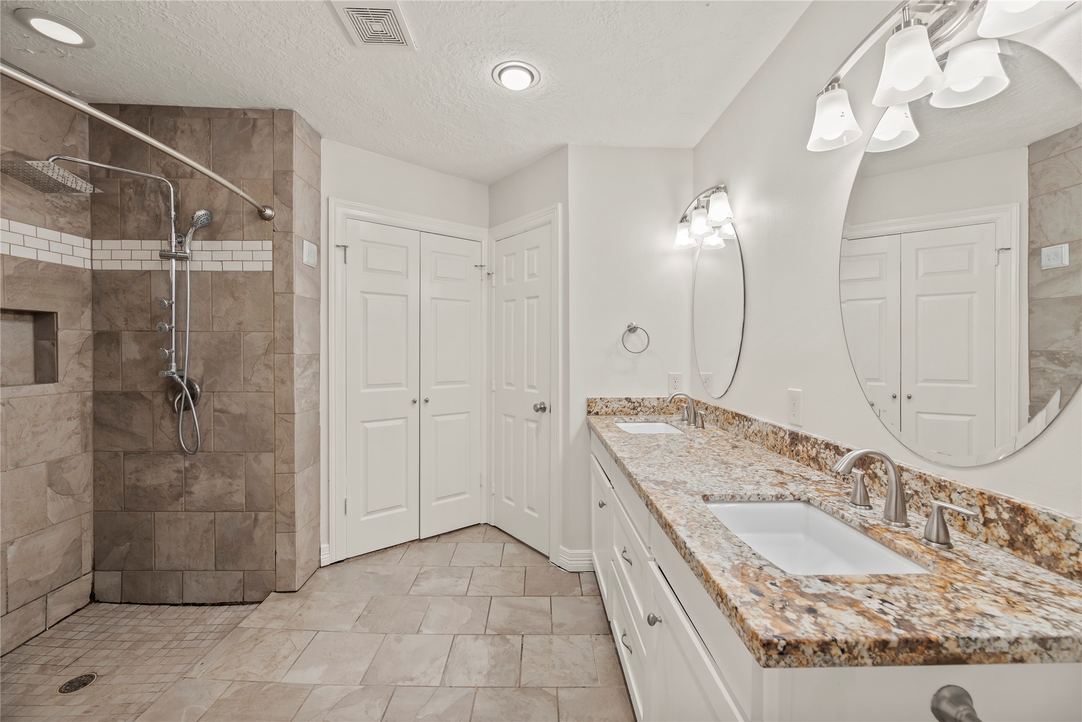 5903 Echo Lake Lane Property Photo 25