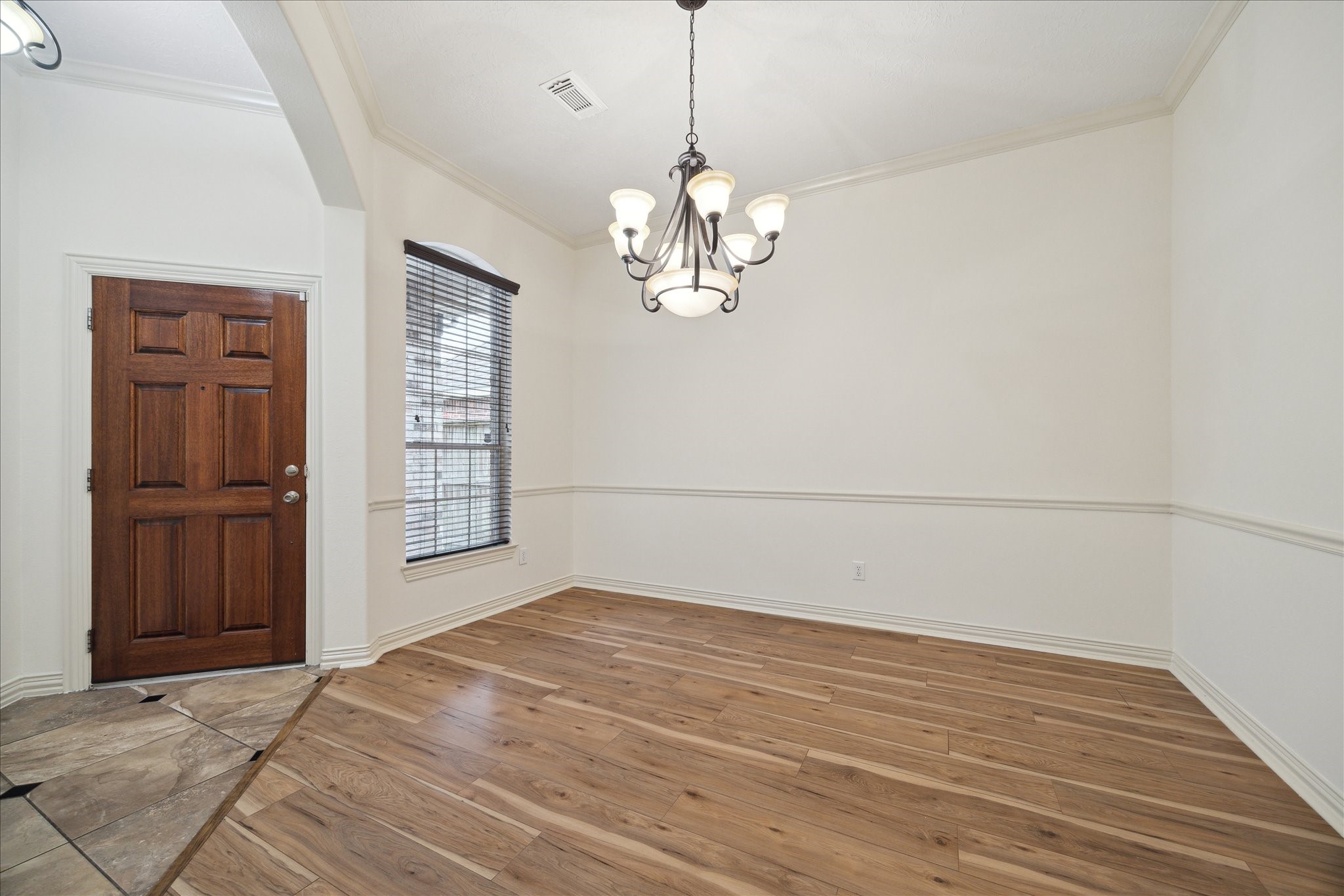 2807 Lake Shore Harbour Drive Property Photo 4