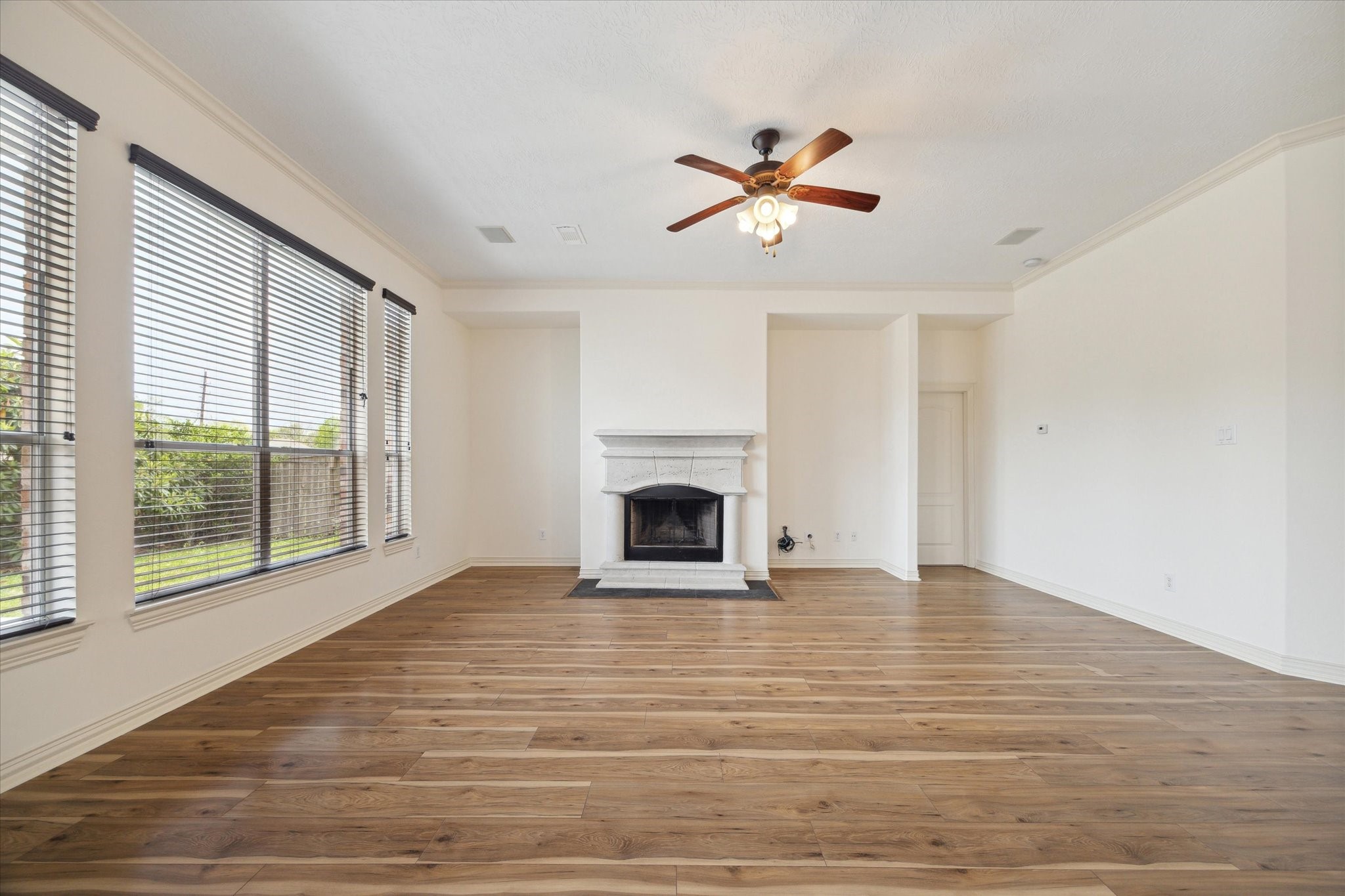 2807 Lake Shore Harbour Drive Property Photo 12