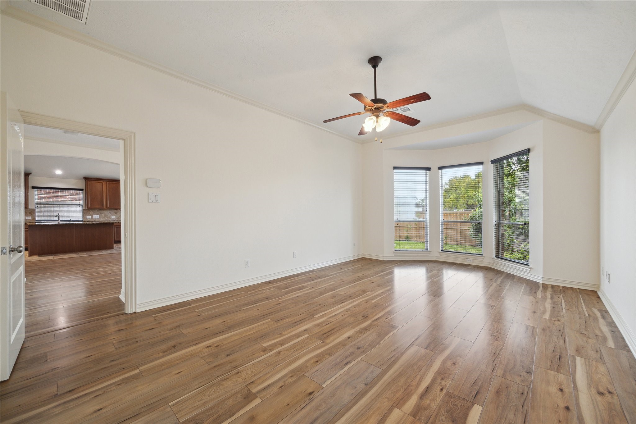 2807 Lake Shore Harbour Drive Property Photo 14