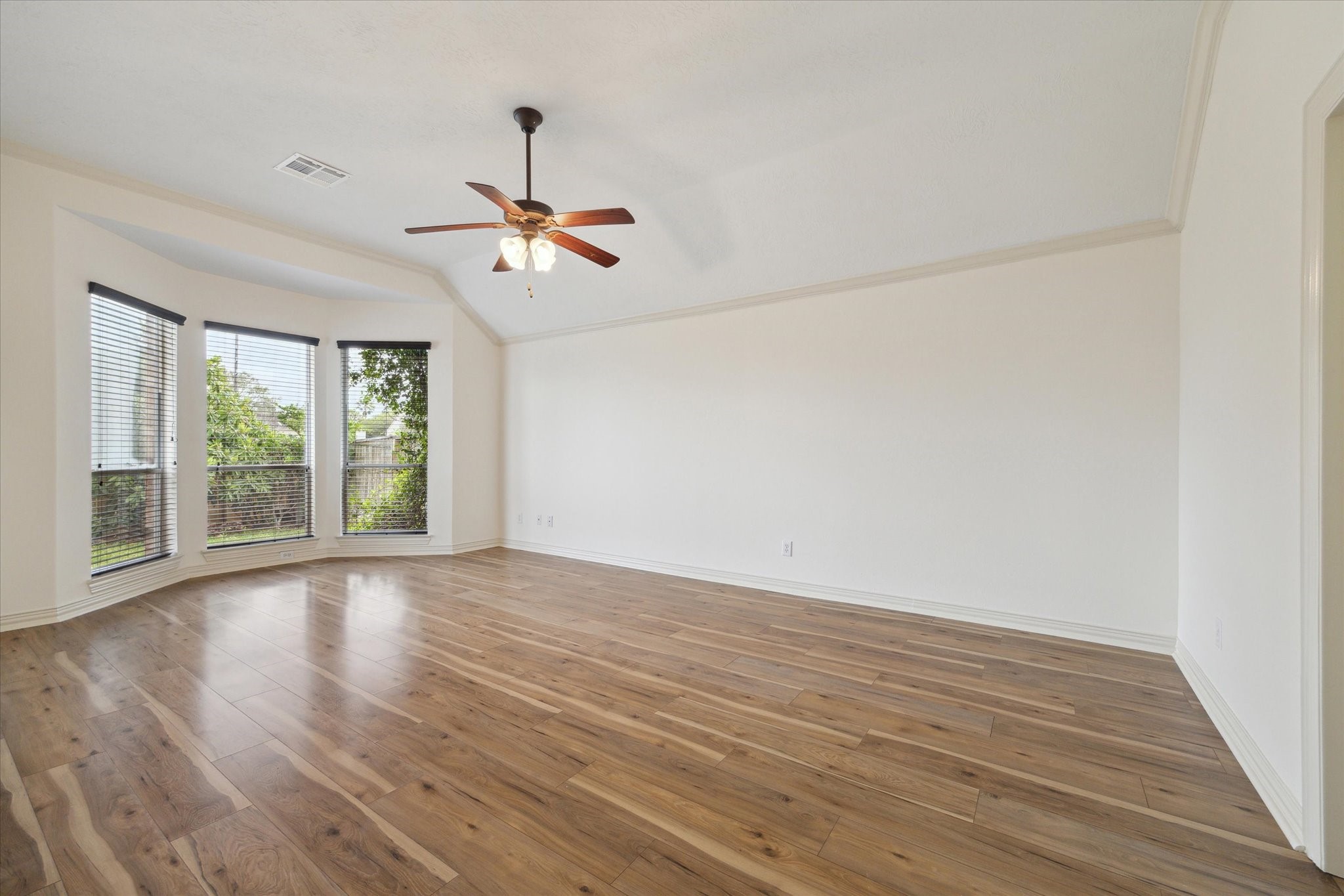 2807 Lake Shore Harbour Drive Property Photo 16