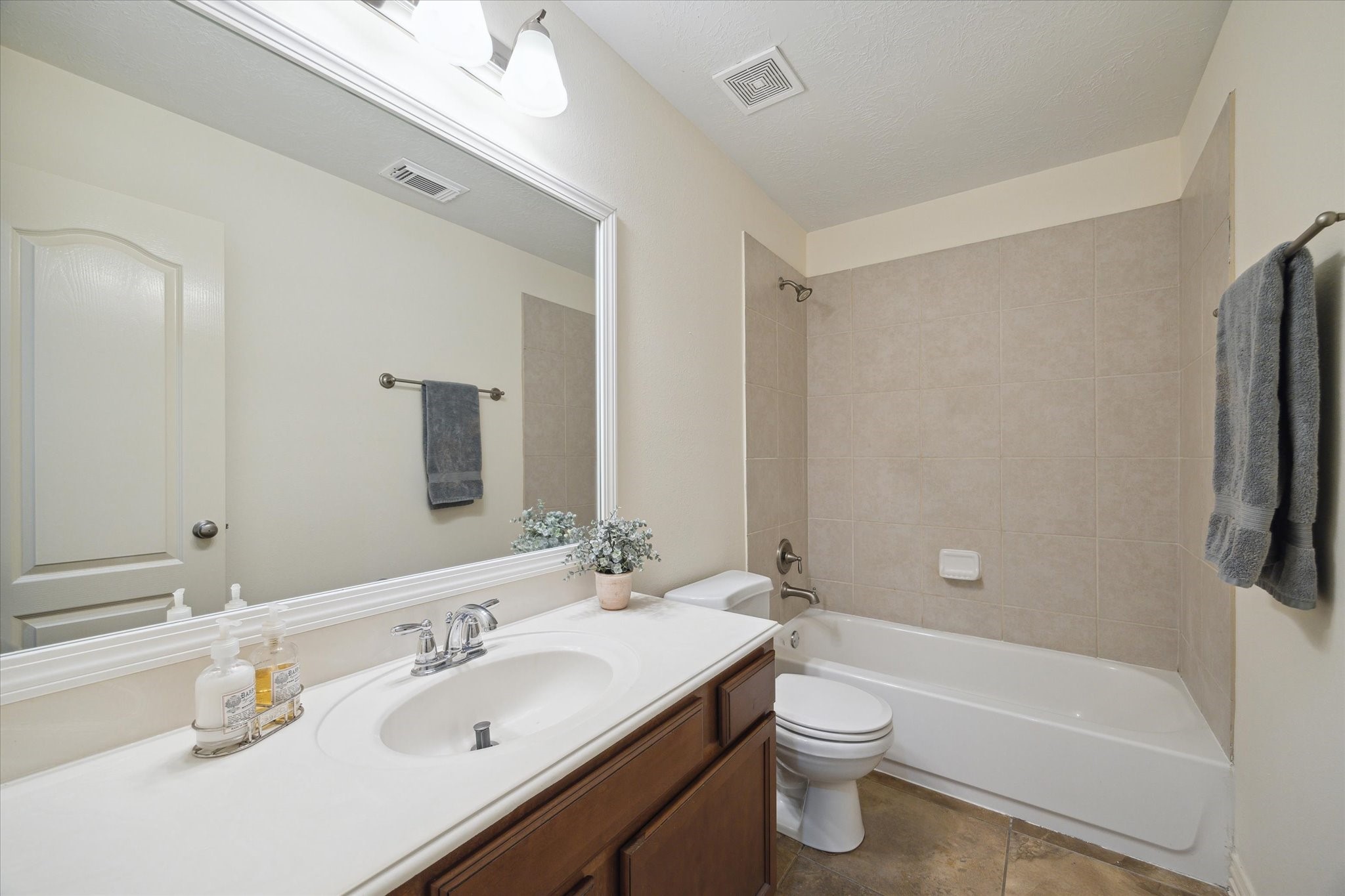 2807 Lake Shore Harbour Drive Property Photo 24