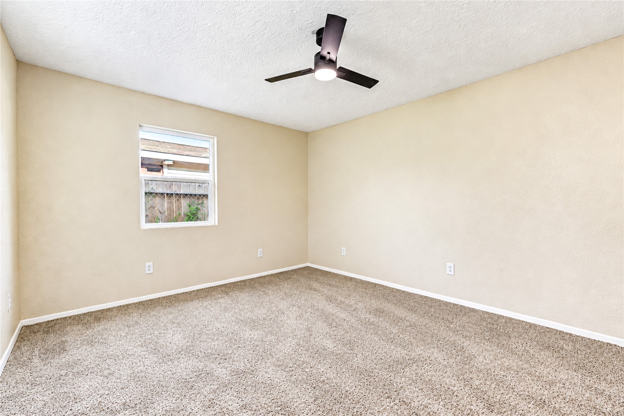 8510 Fillmore Street Property Photo 22