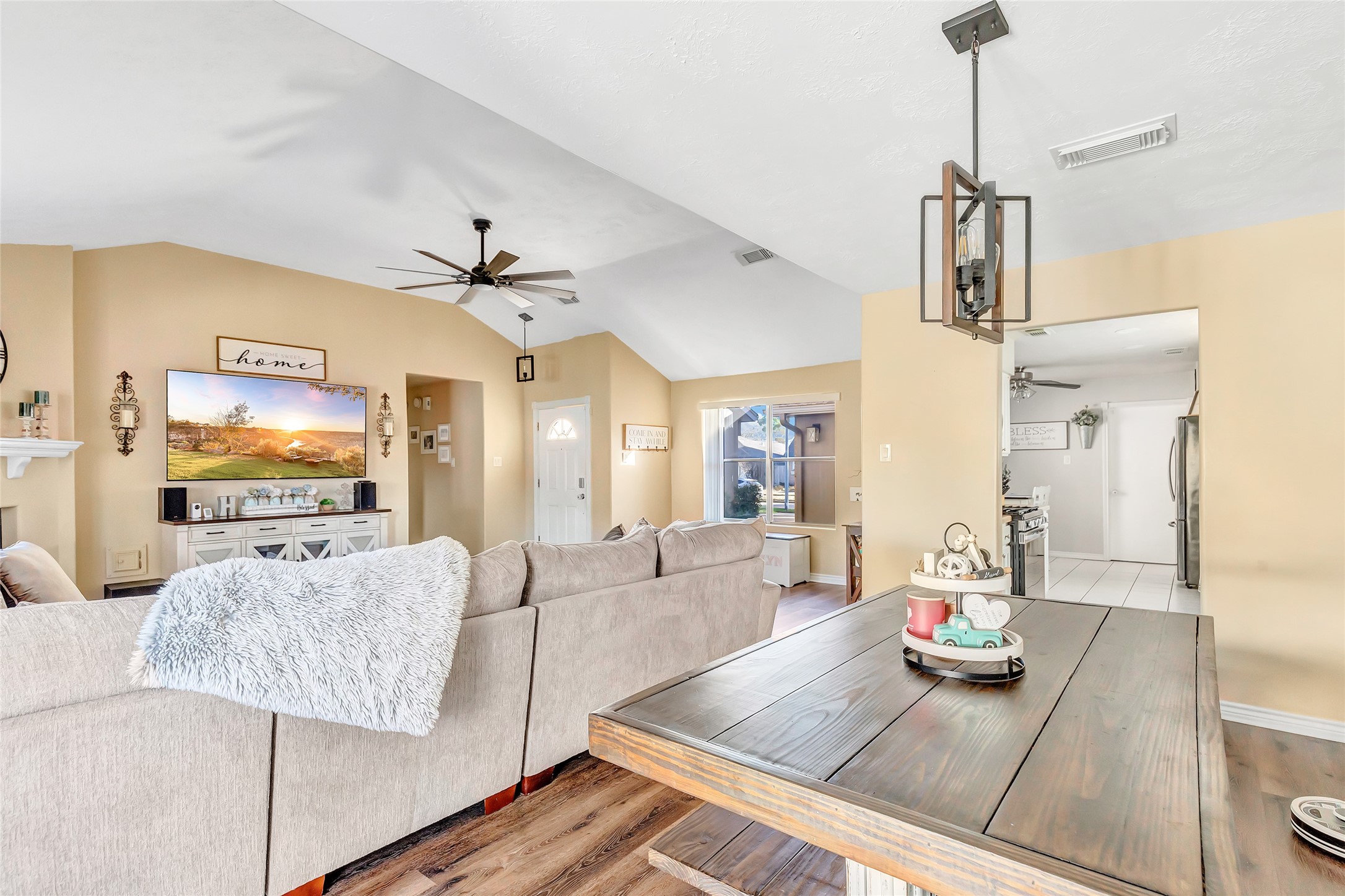 7319 Blanco Pines Drive Property Photo 10