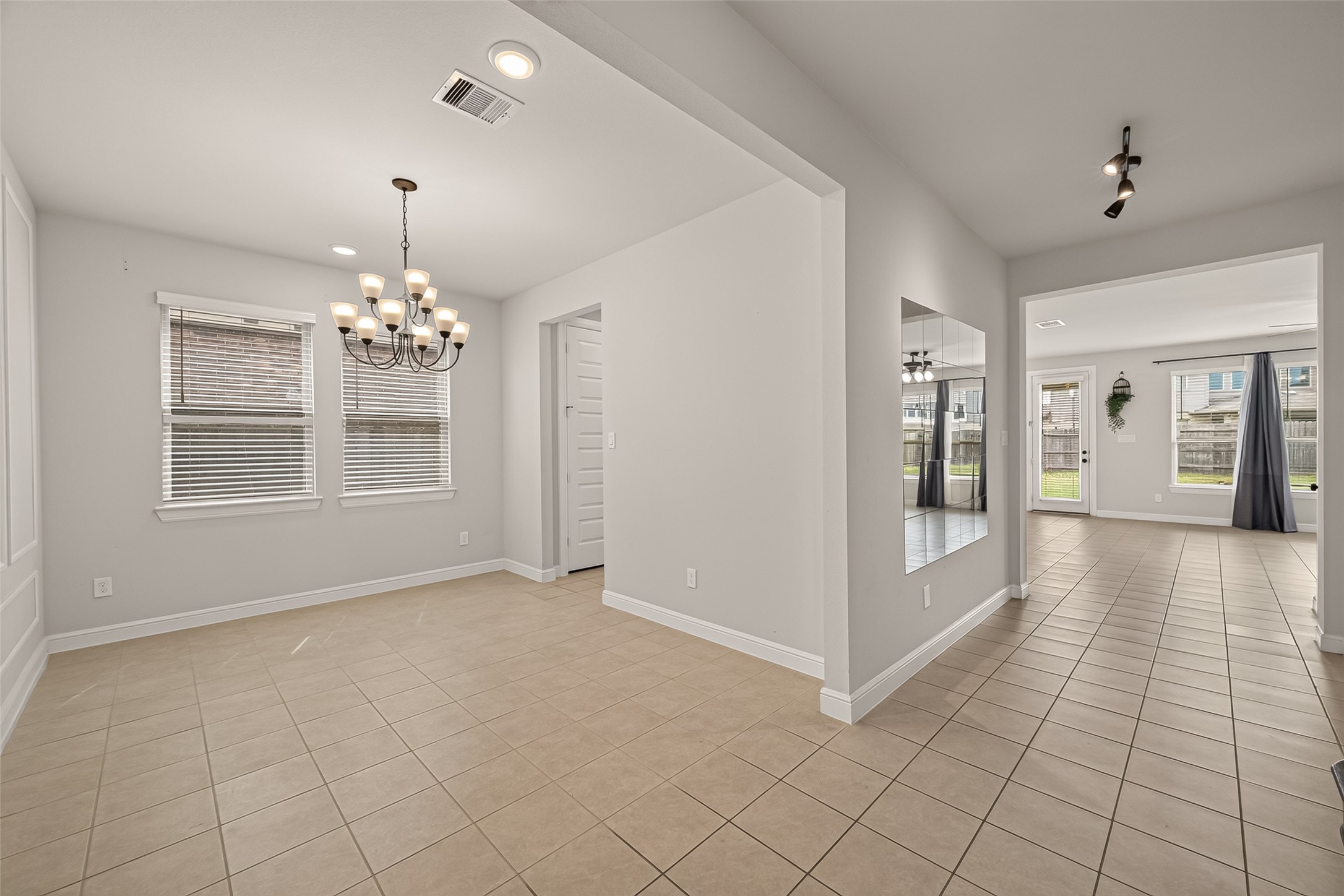 8522 Belfast Manor Ln Property Photo 9
