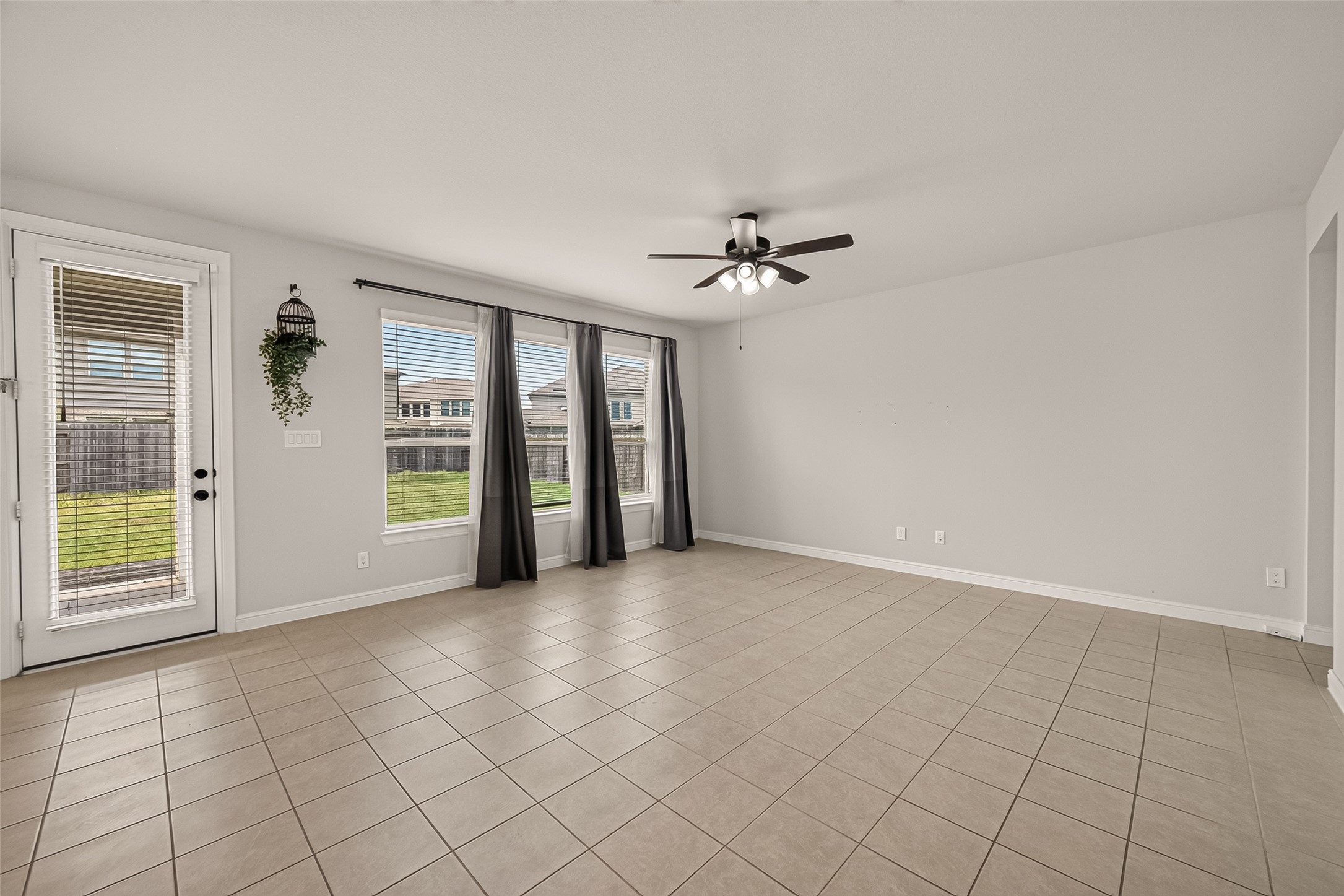 8522 Belfast Manor Ln Property Photo 14