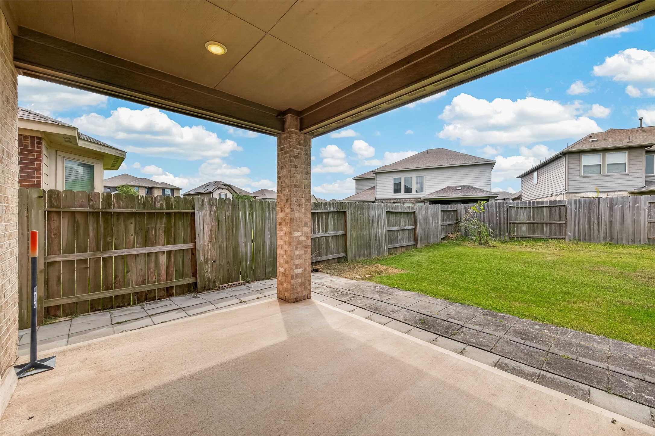 8522 Belfast Manor Ln Property Photo 48