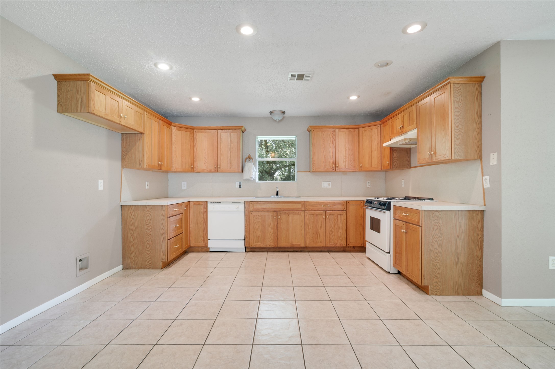 2808 Morenci Street Property Photo 12