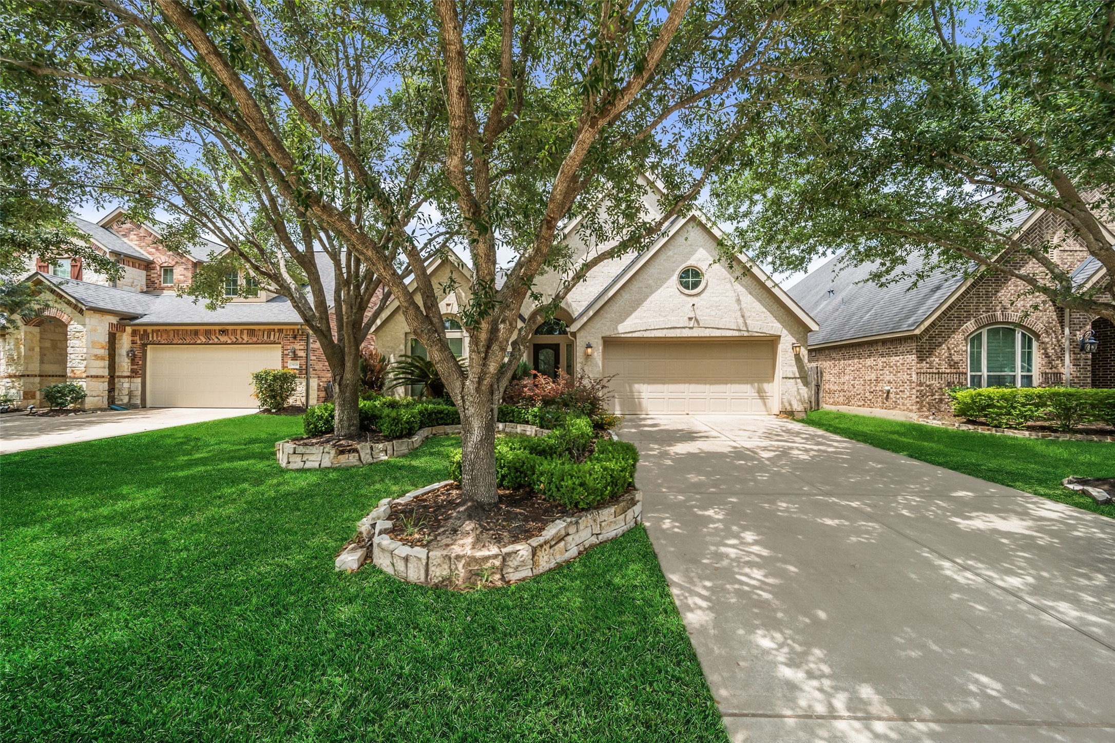 29022 Crested Butte Drive Property Photo 3