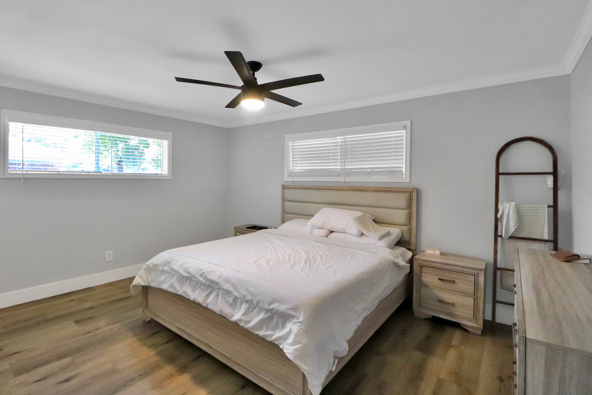 6111 Shadow Crest Street Property Photo 8