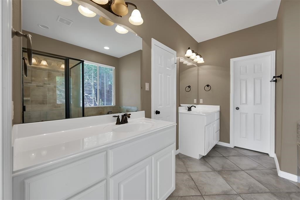 2 Maitland Court Property Photo 18