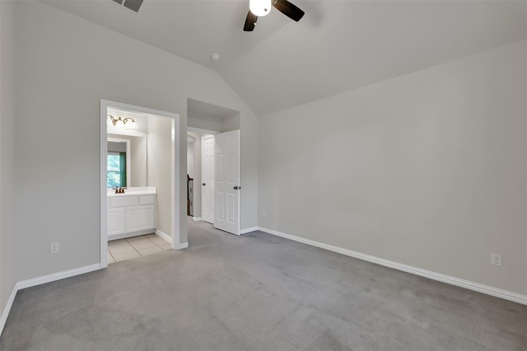2 Maitland Court Property Photo 22