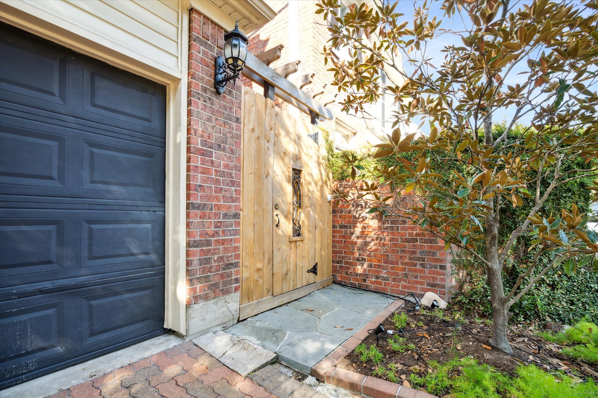 4510 Mandell Street Property Photo 5