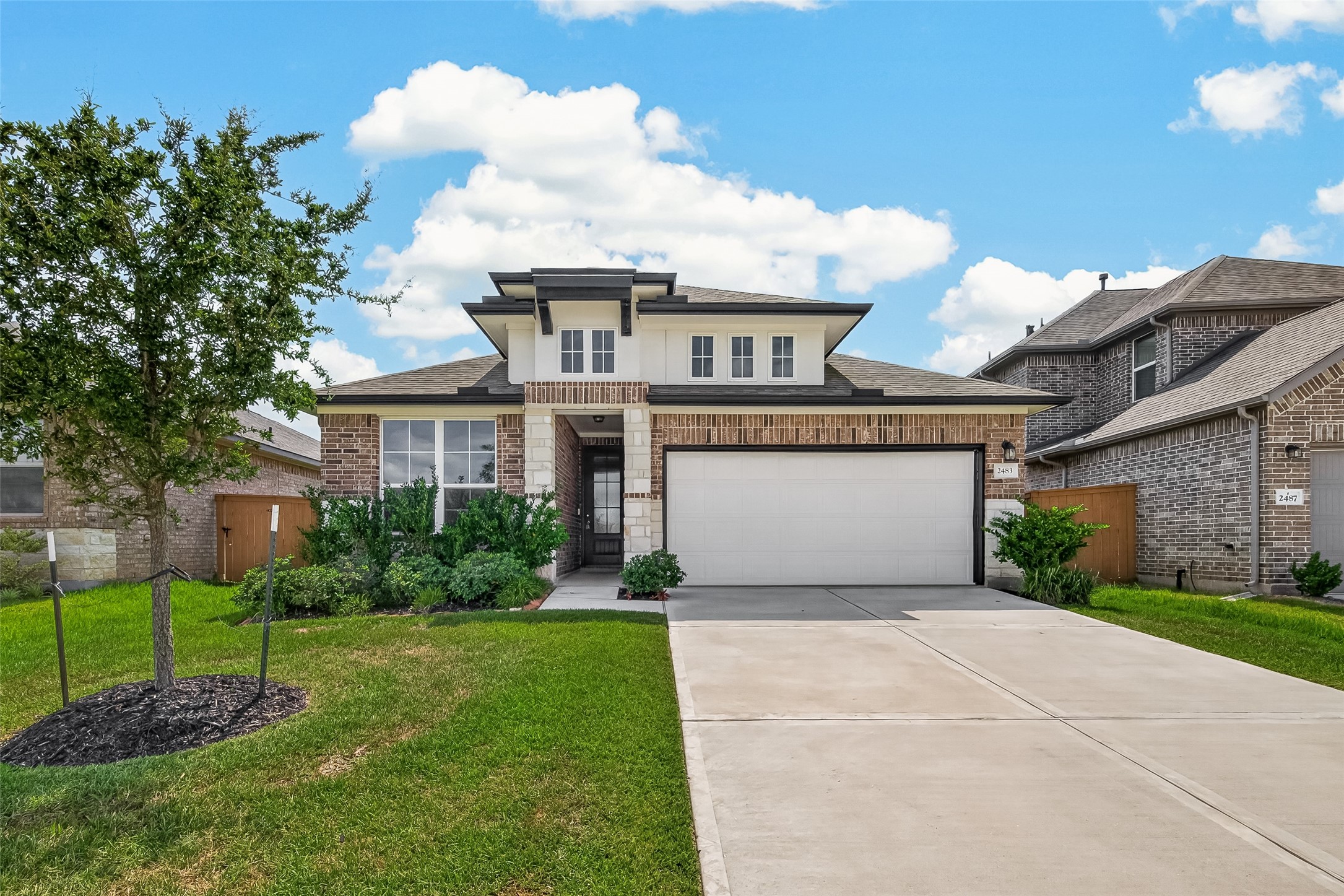 2483 Solaris Bend Drive Property Photo 1