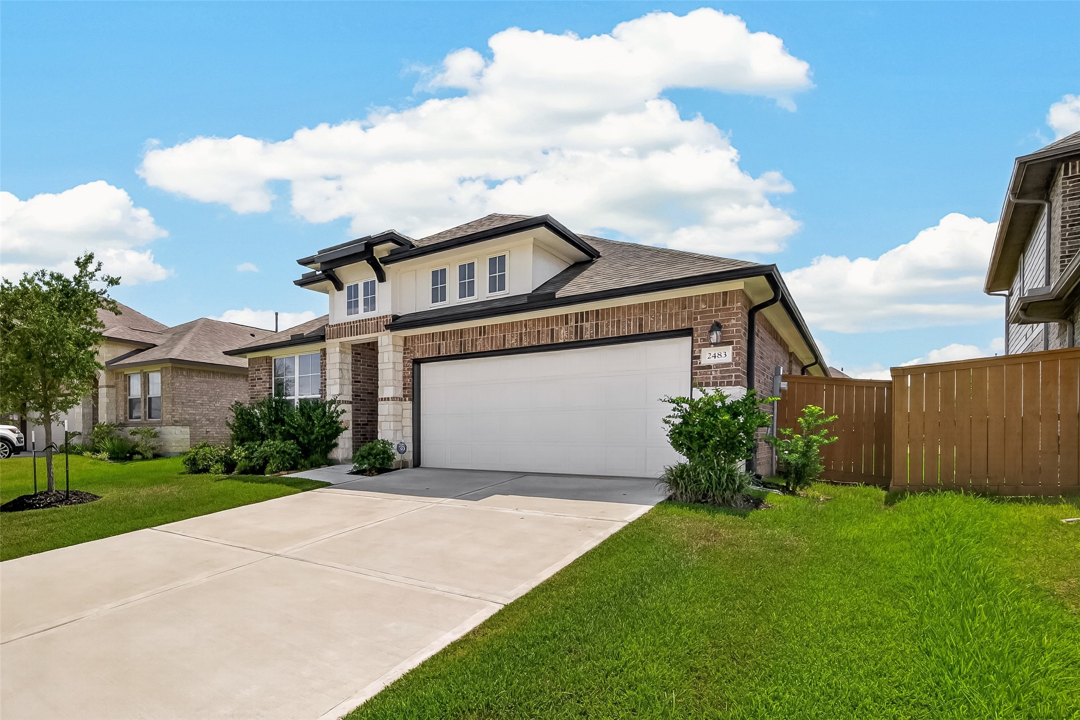 2483 Solaris Bend Drive Property Photo 3