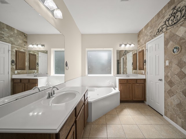 3211 London Lane Property Photo 11
