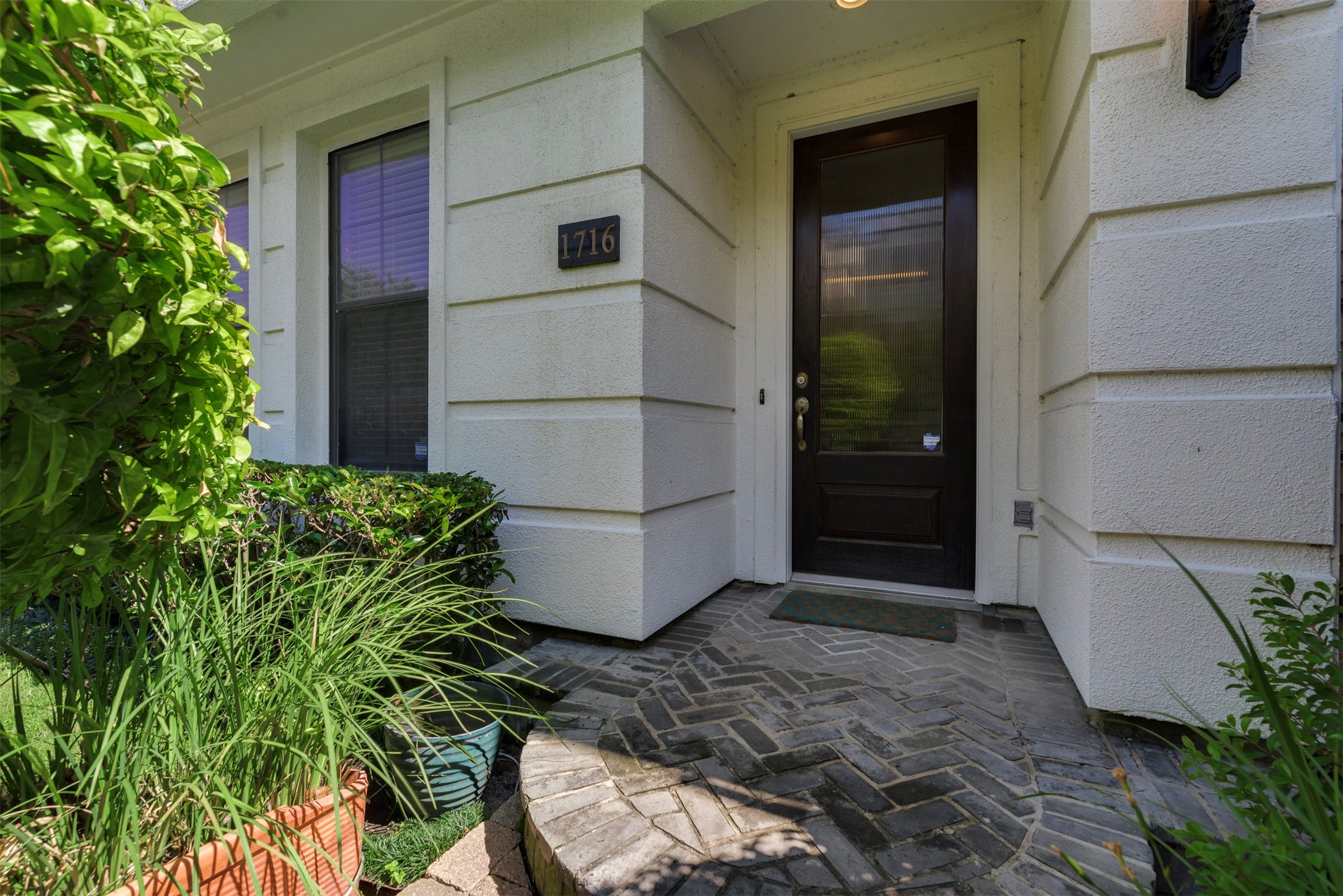 1716 Edwards Street Property Photo 3