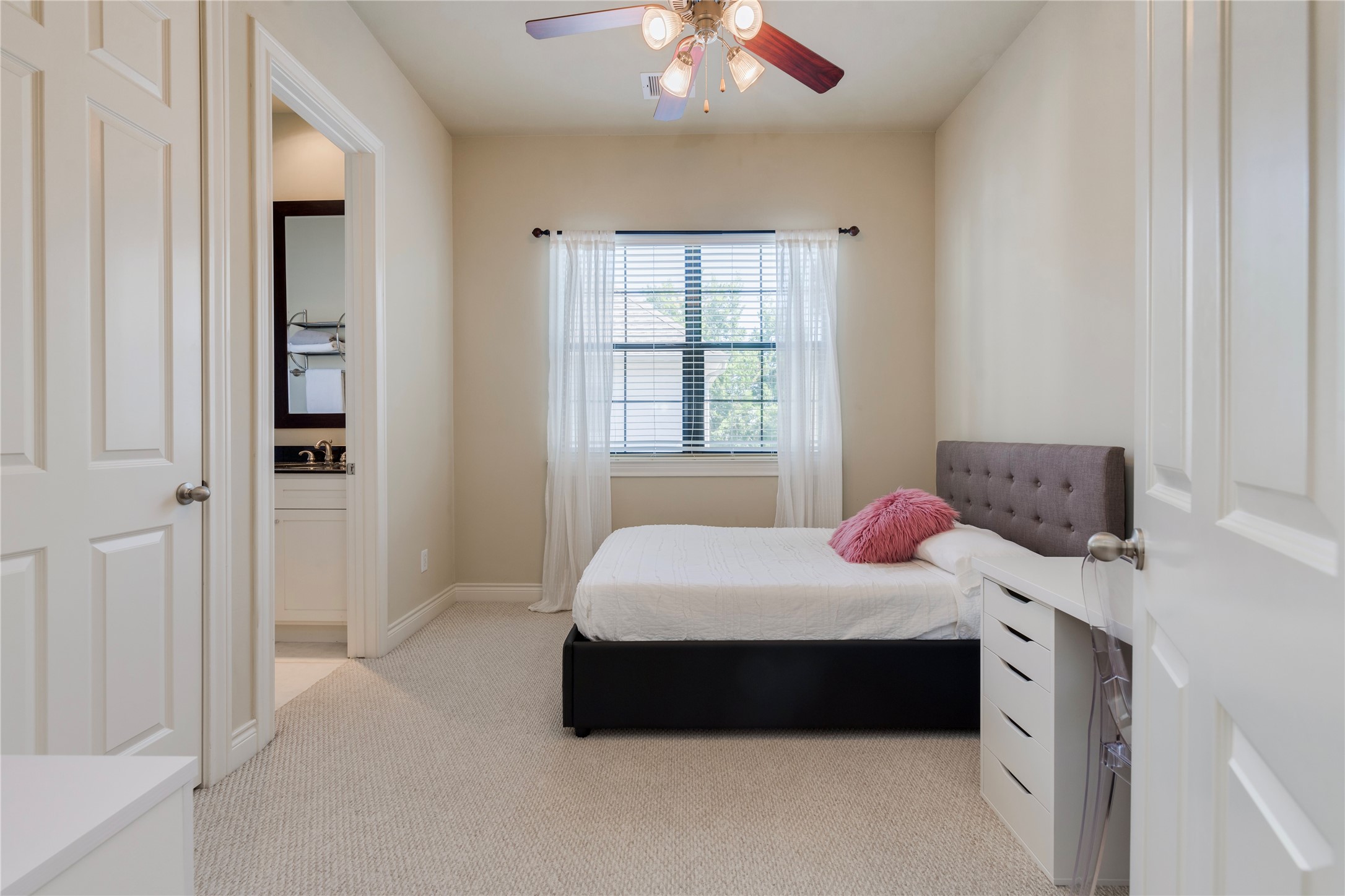1716 Edwards Street Property Photo 31