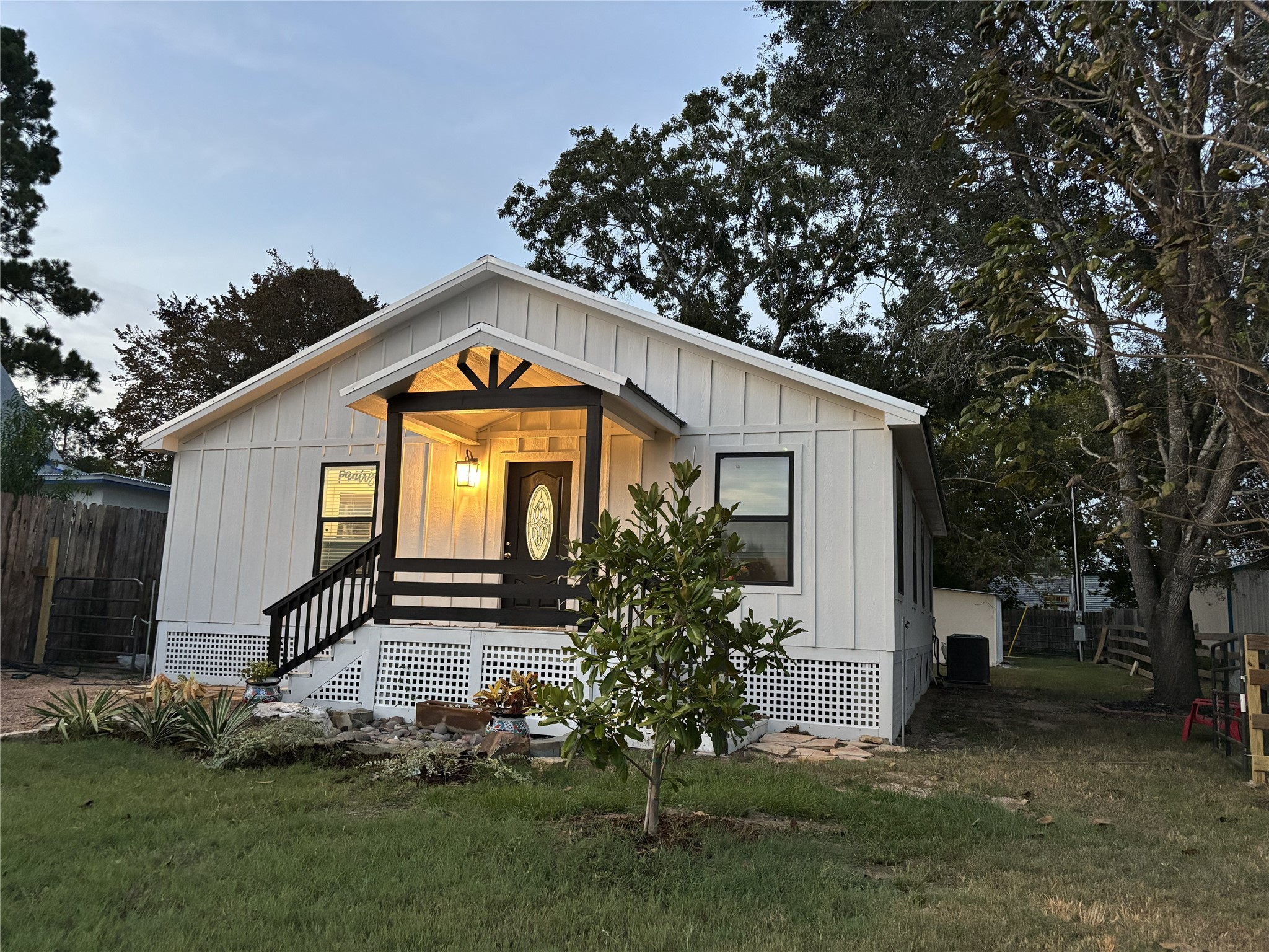 626 Front Street Property Photo 1