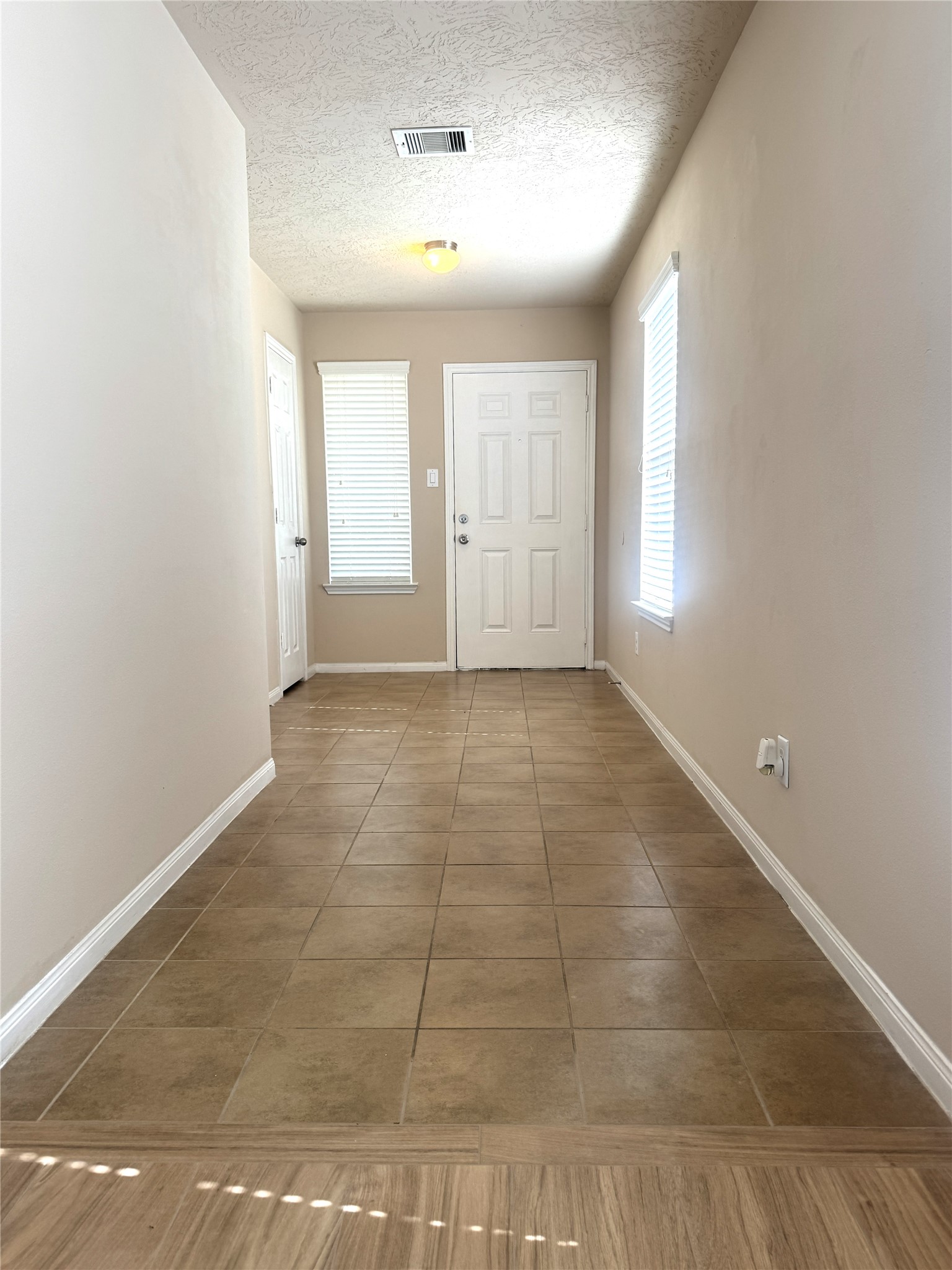 2231 Tandy Park Way Property Photo 4