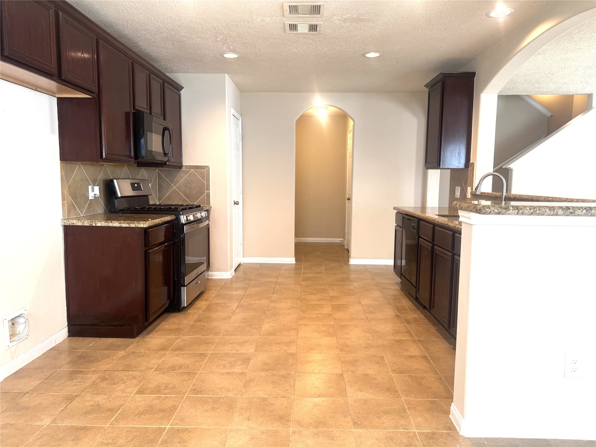 2231 Tandy Park Way Property Photo 11