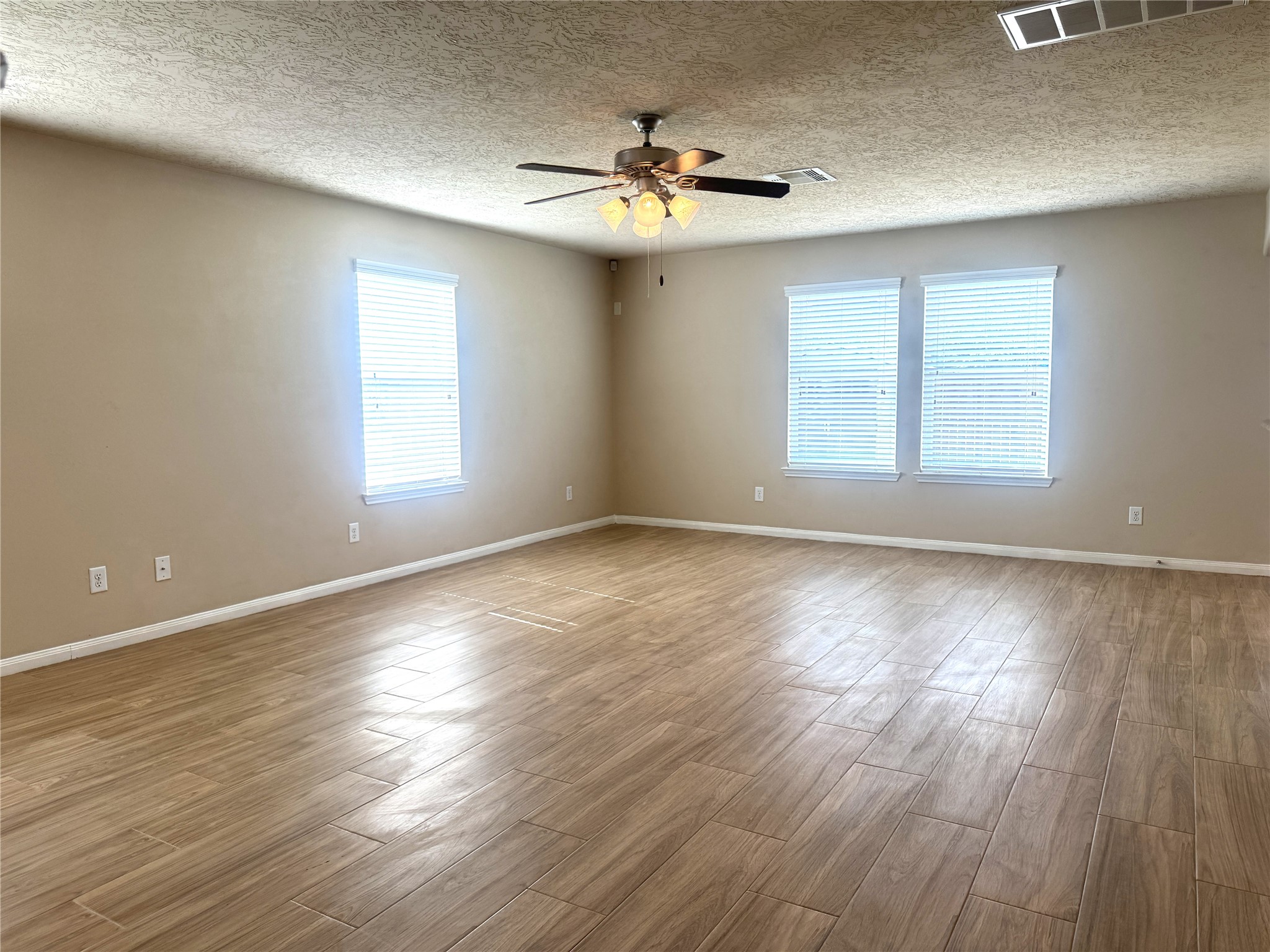 2231 Tandy Park Way Property Photo 13