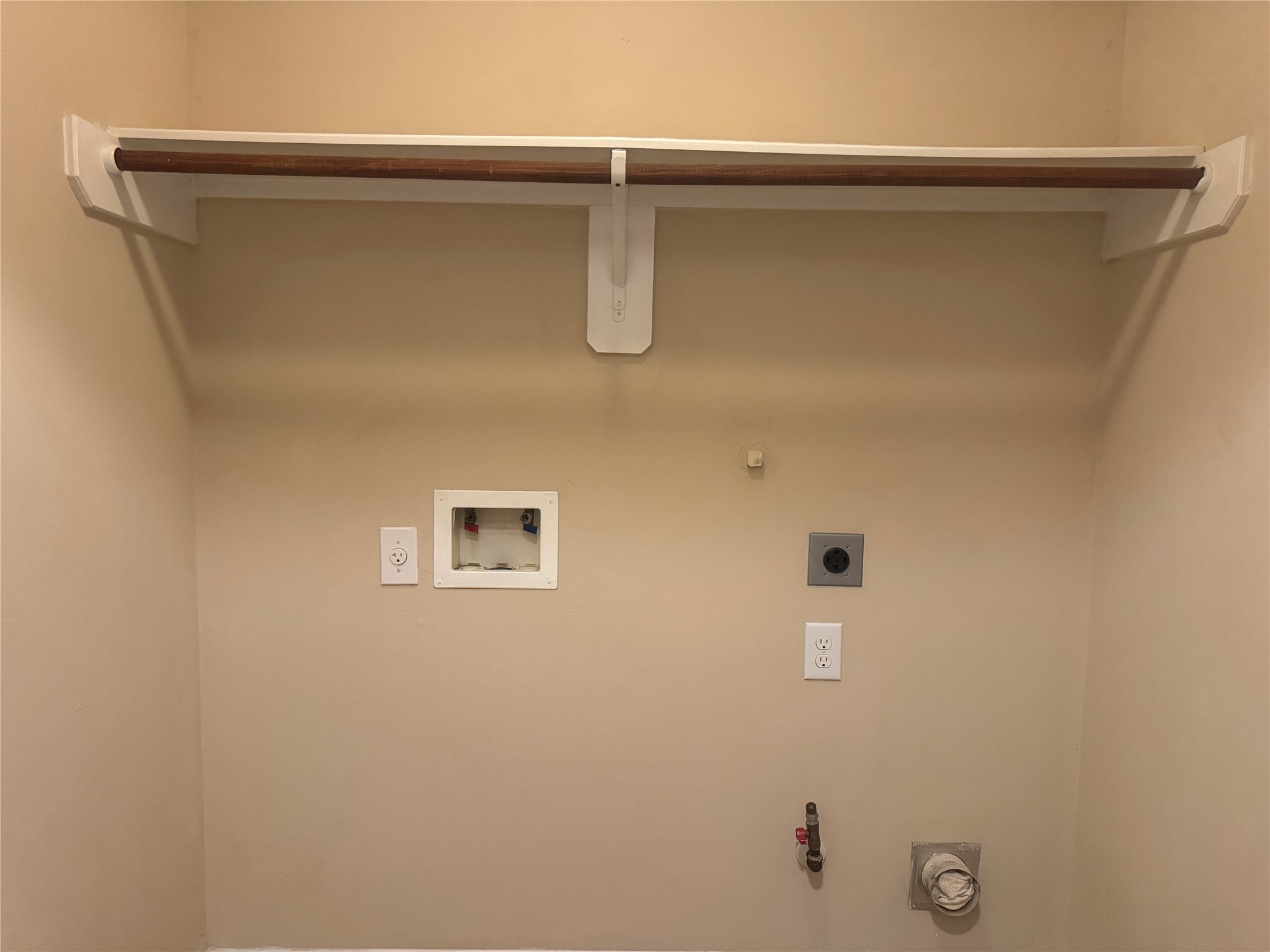 2231 Tandy Park Way Property Photo 14