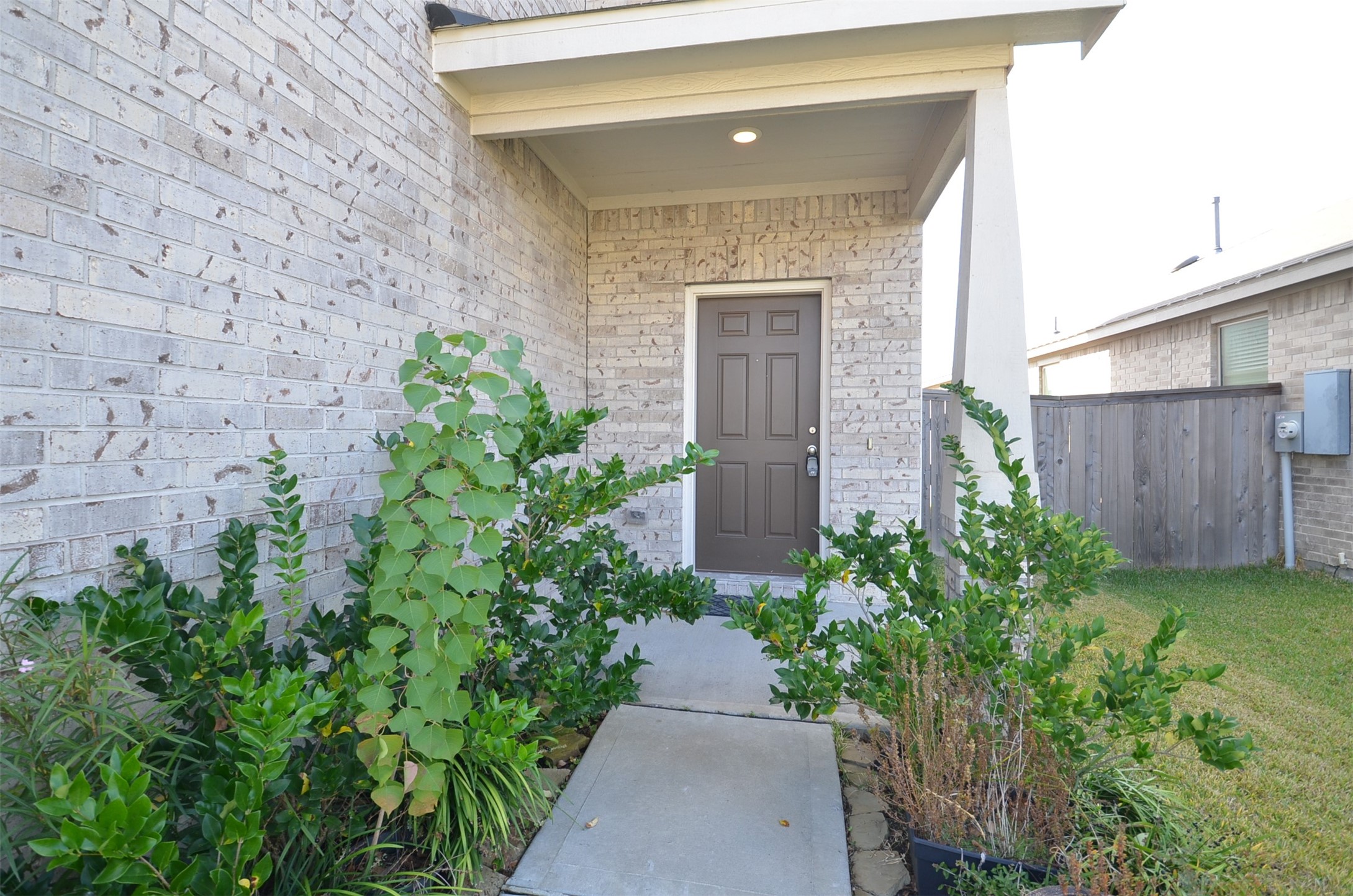 16412 Big Hickory Dr Property Photo 2