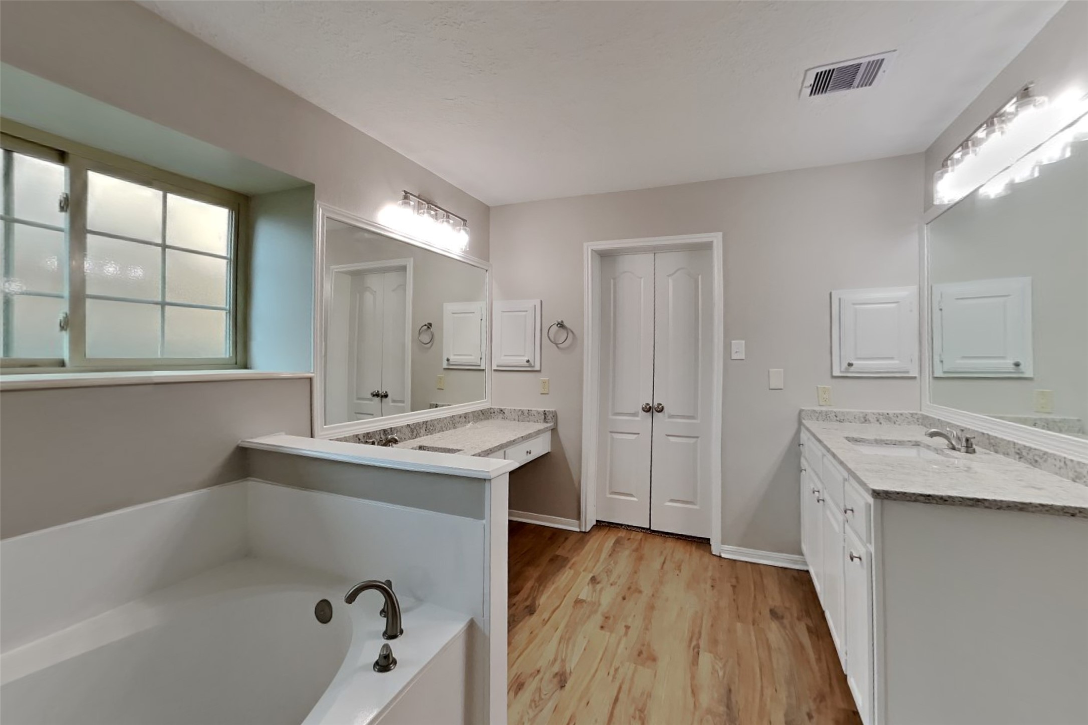 6626 Gentle Bend Drive Property Photo 8