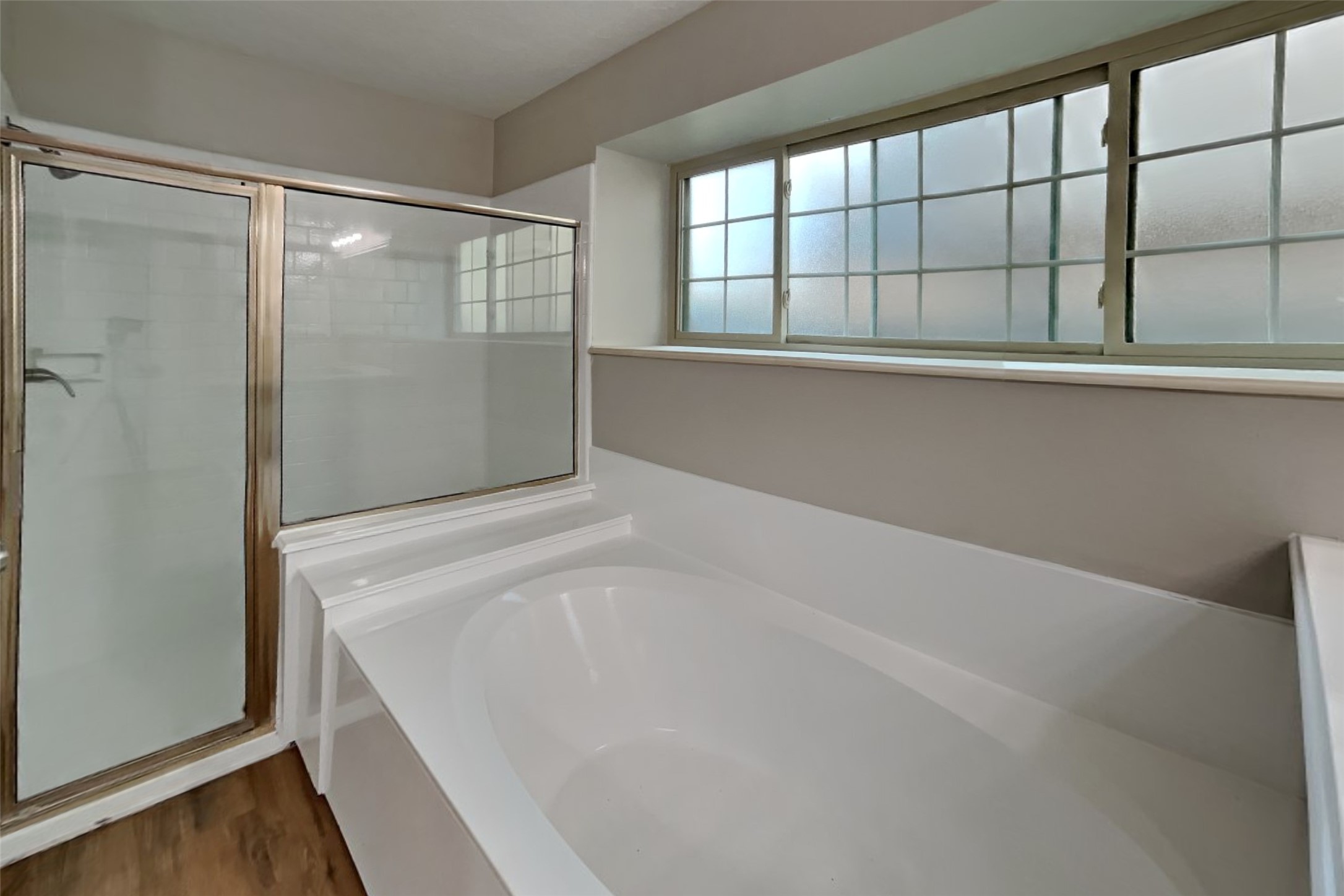 6626 Gentle Bend Drive Property Photo 9