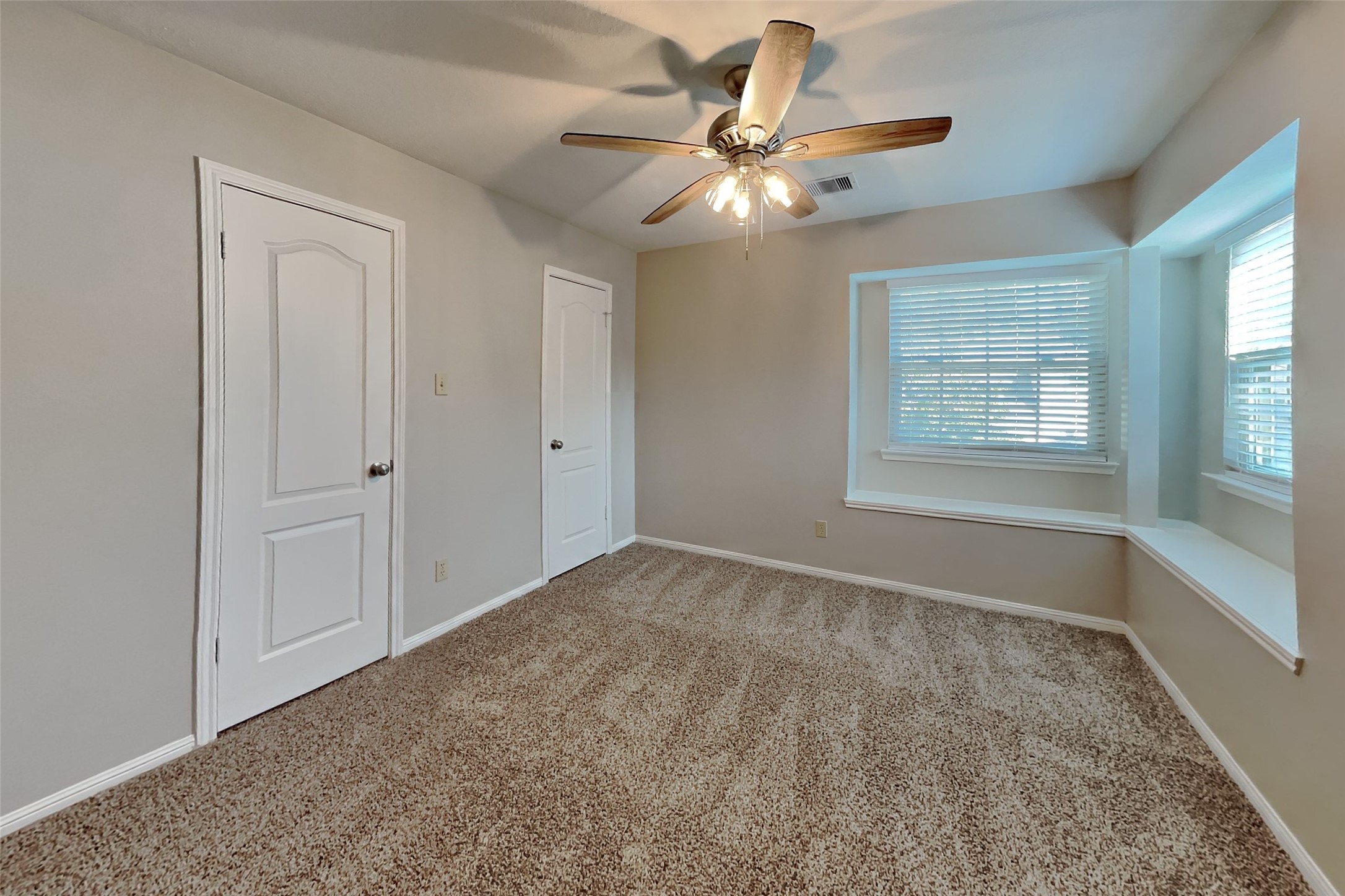 6626 Gentle Bend Drive Property Photo 11