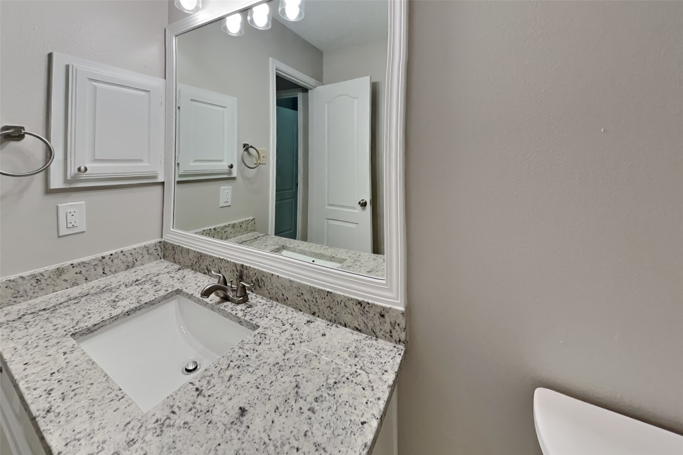6626 Gentle Bend Drive Property Photo 14