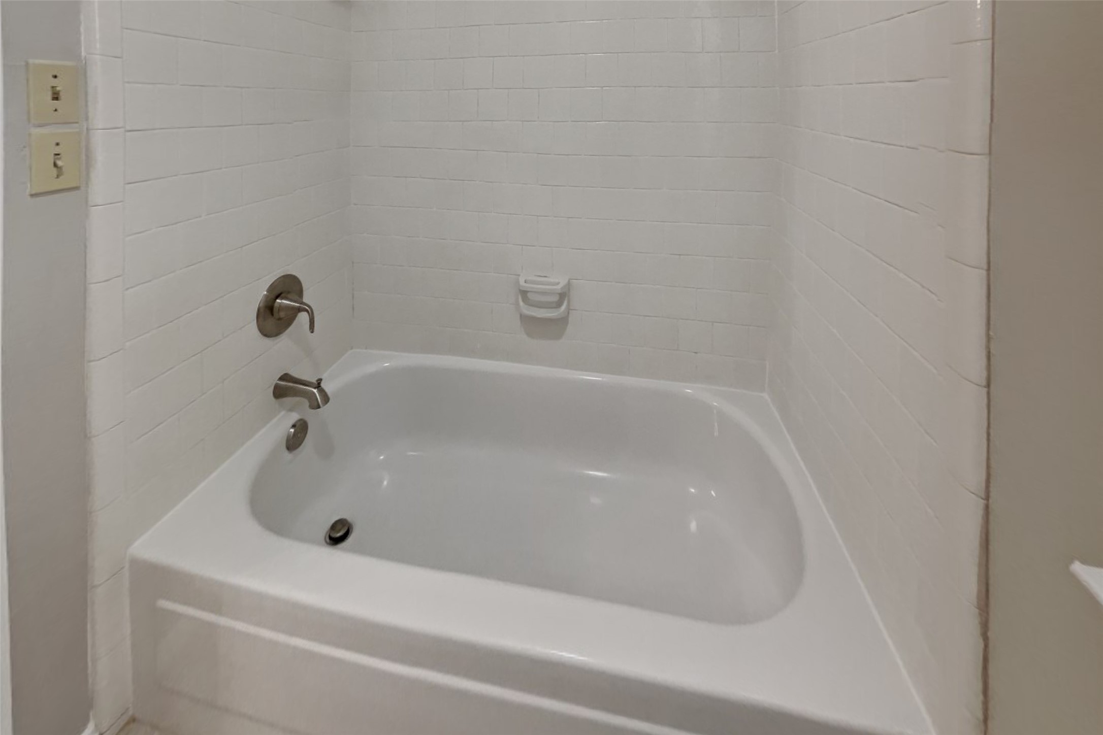 6626 Gentle Bend Drive Property Photo 15
