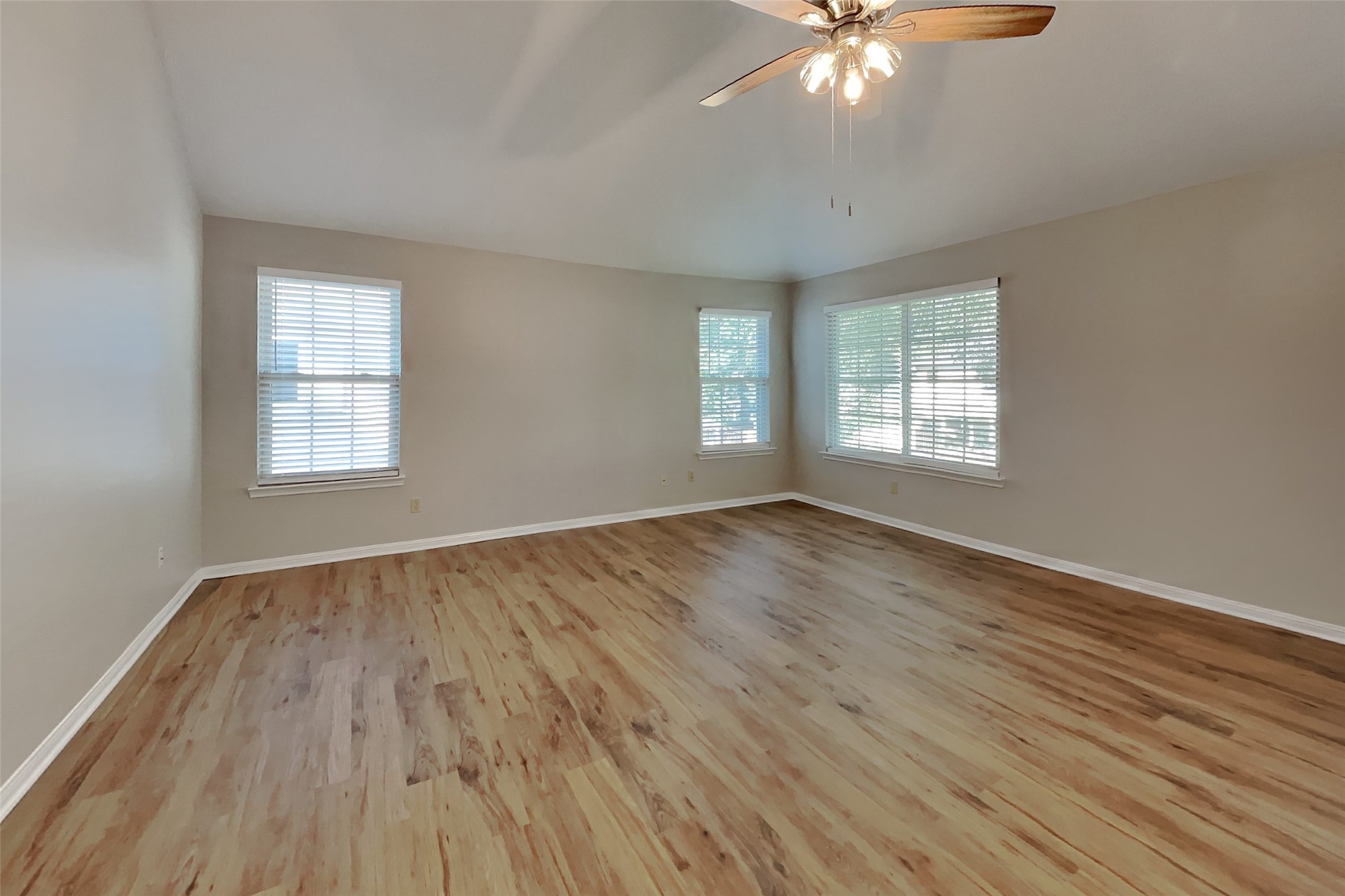 6626 Gentle Bend Drive Property Photo 18