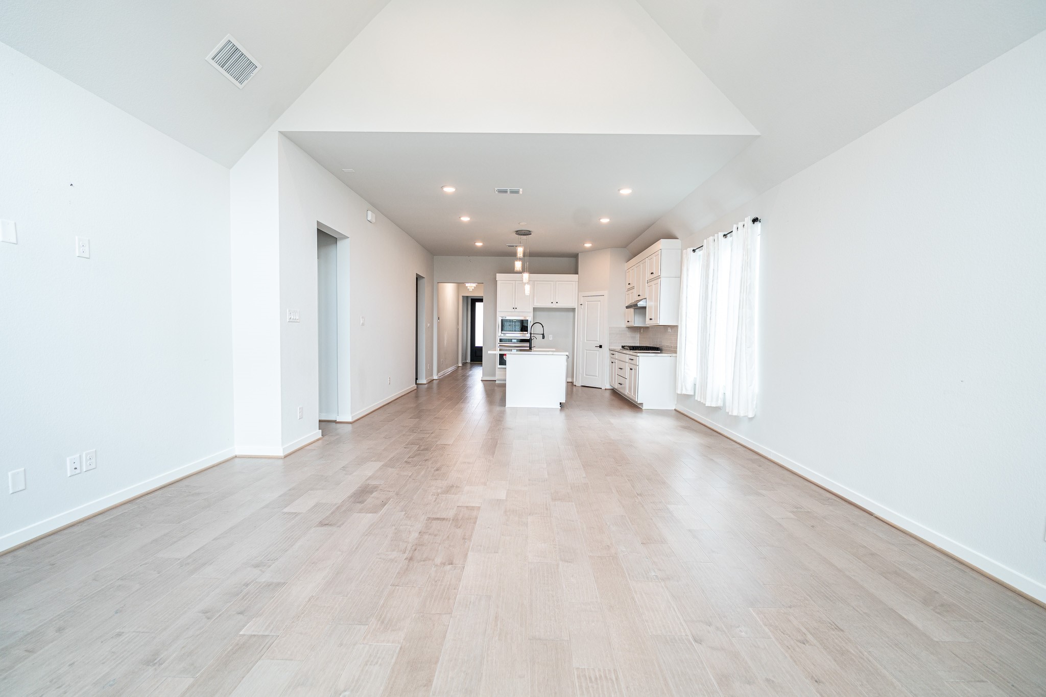 24819 Yellow Spruce Property Photo 10