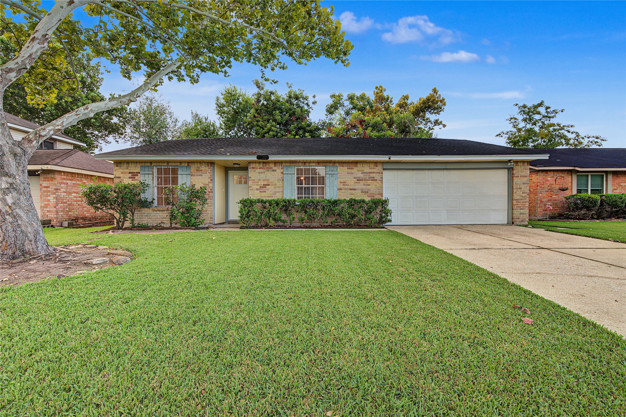 9912 Blue Bird Street Property Photo 1