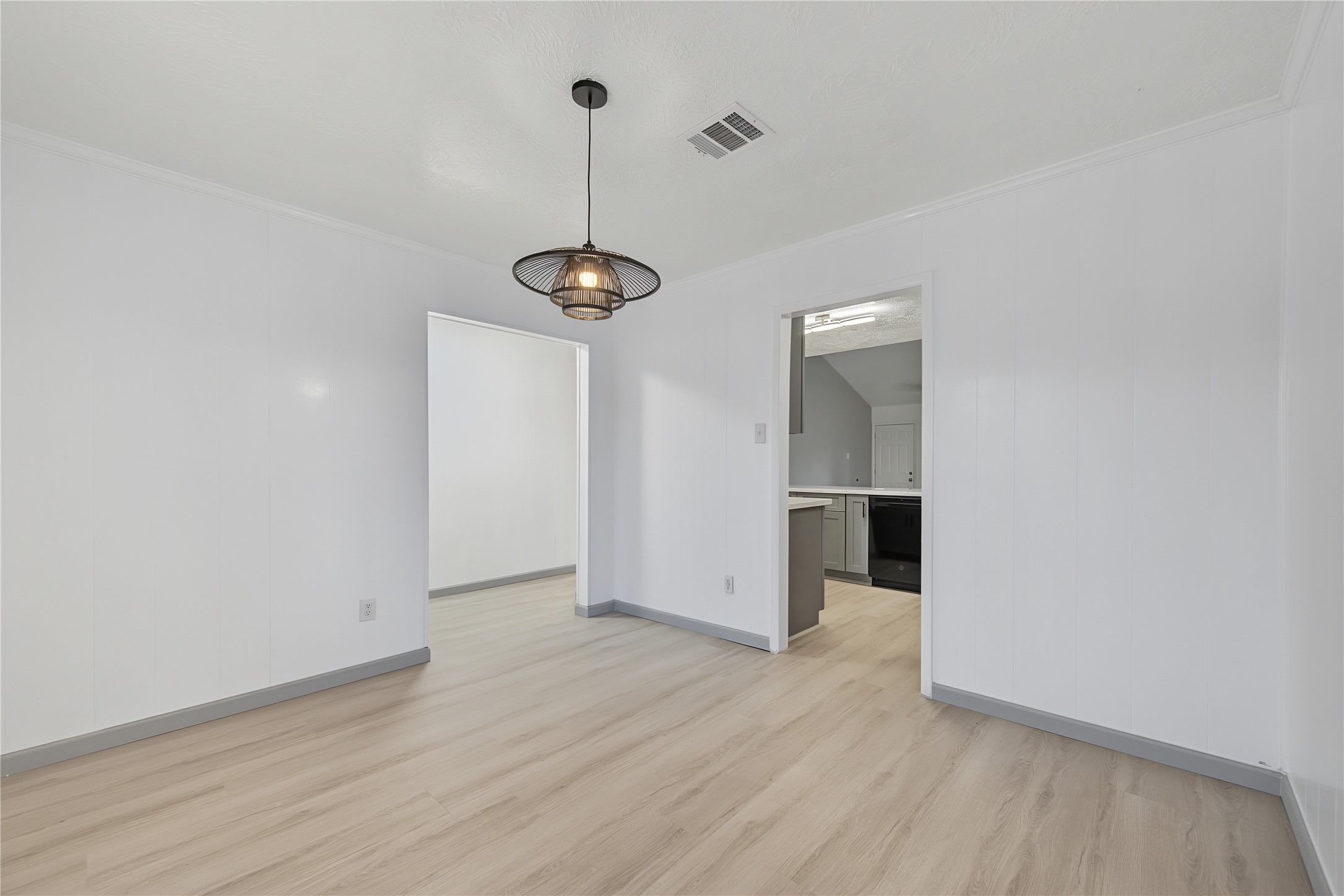9912 Blue Bird Street Property Photo 6