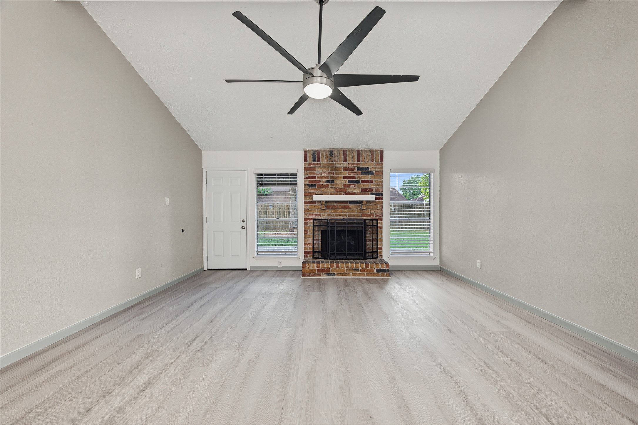 9912 Blue Bird Street Property Photo 16