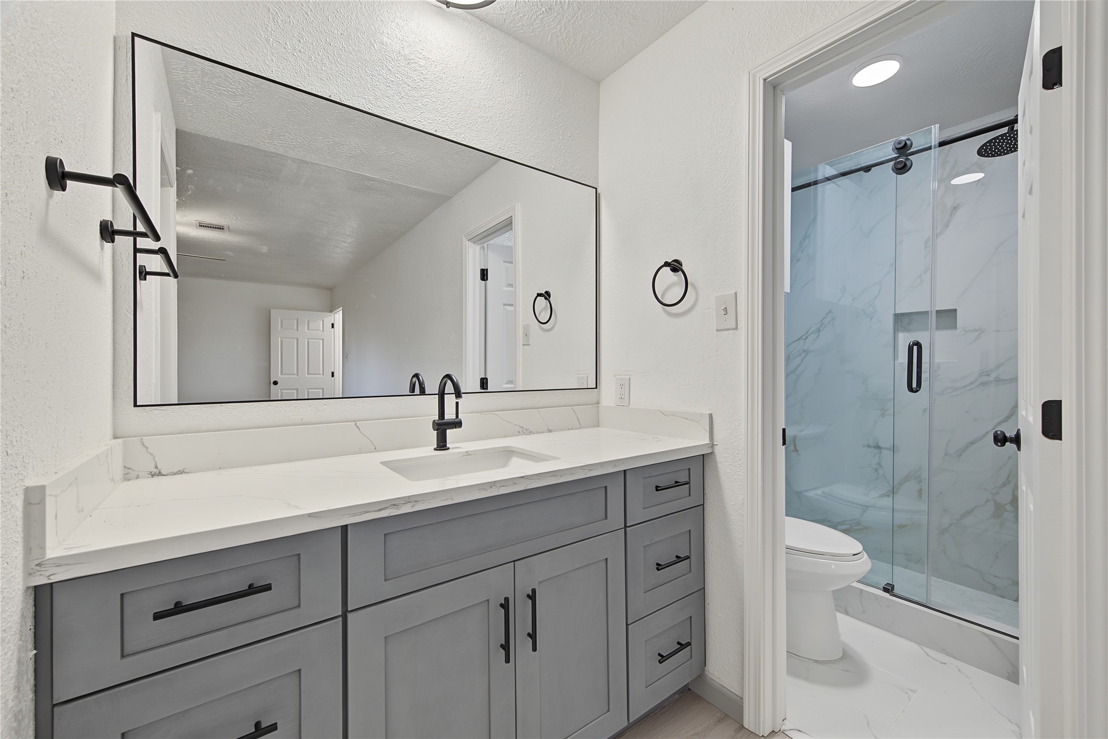 9912 Blue Bird Street Property Photo 24