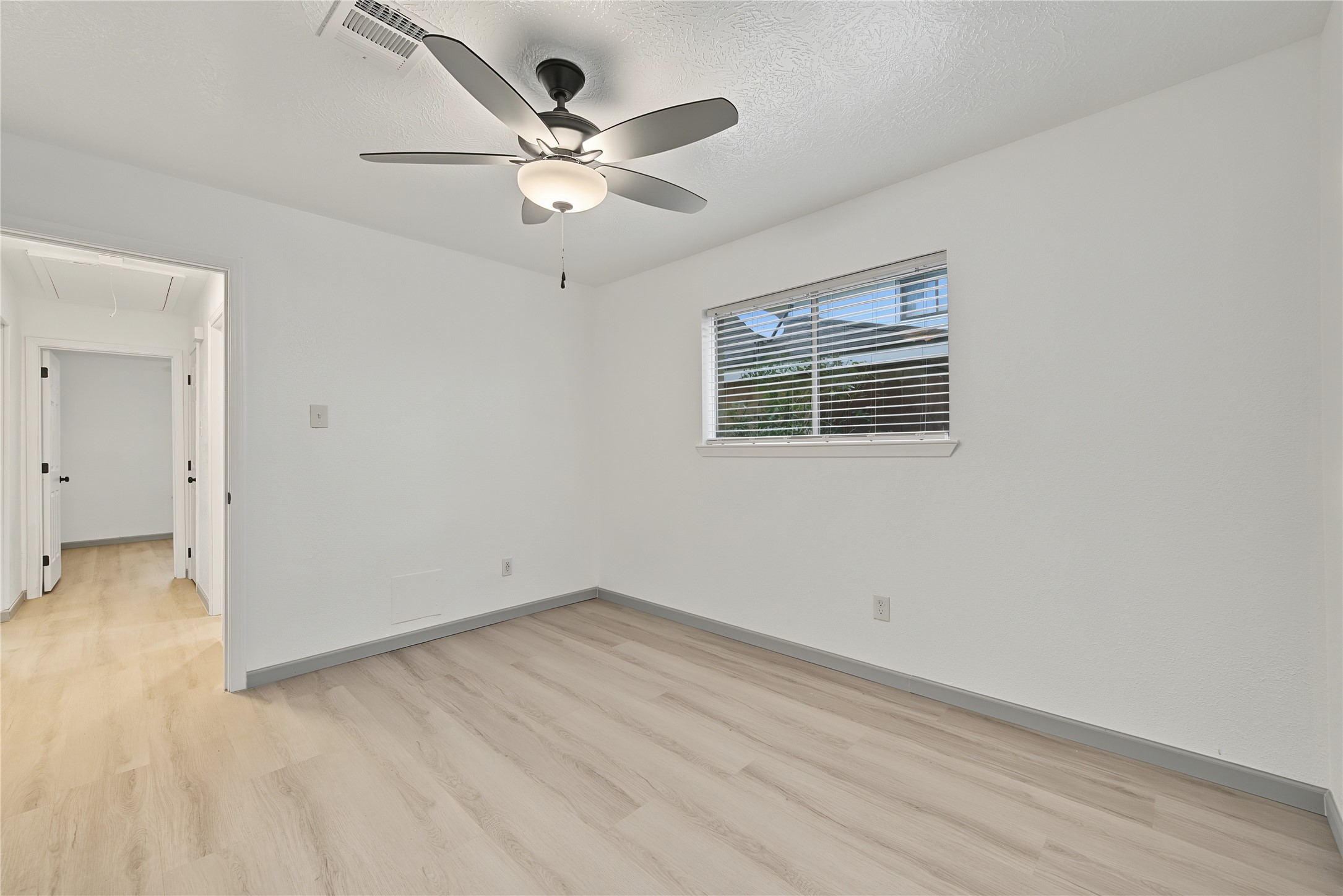 9912 Blue Bird Street Property Photo 28