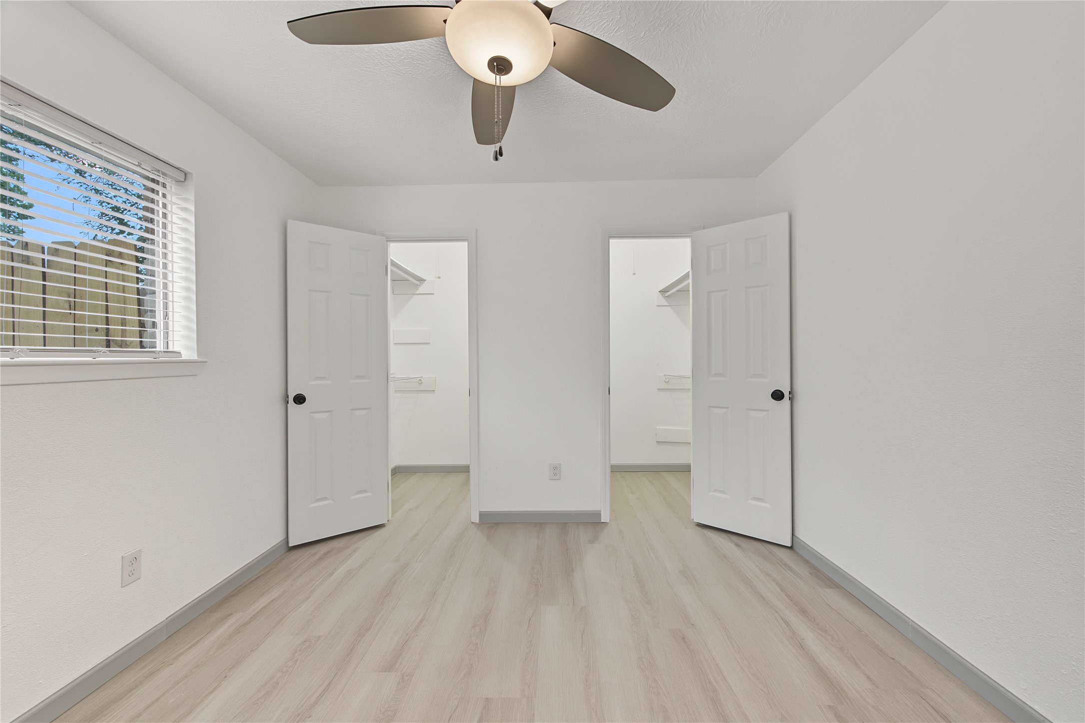9912 Blue Bird Street Property Photo 29