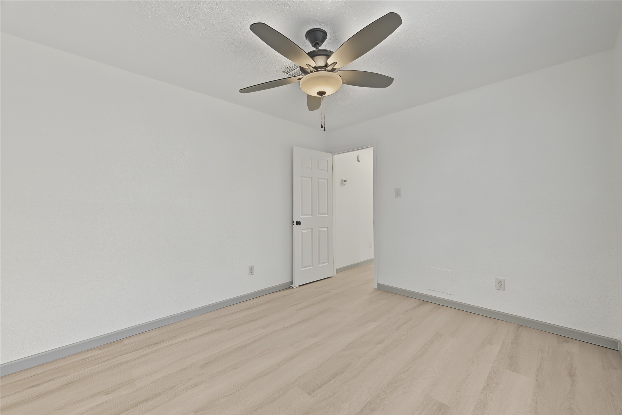 9912 Blue Bird Street Property Photo 30